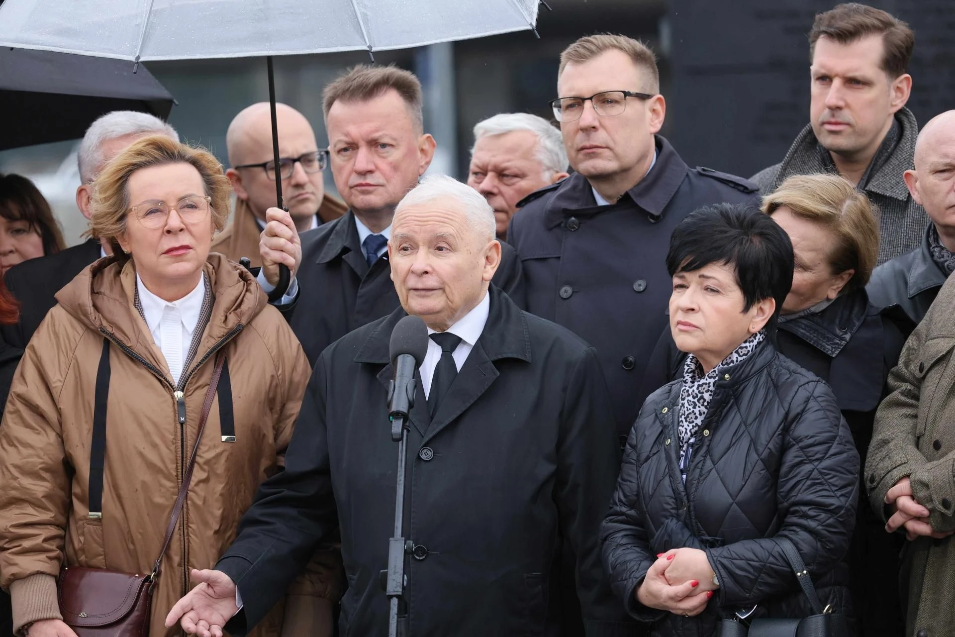zakakujące słowa! Jarosław Kaczyński zabrał głos na miesięcznicy Smoleńskiej. Wspomniał o Trzaskowskim