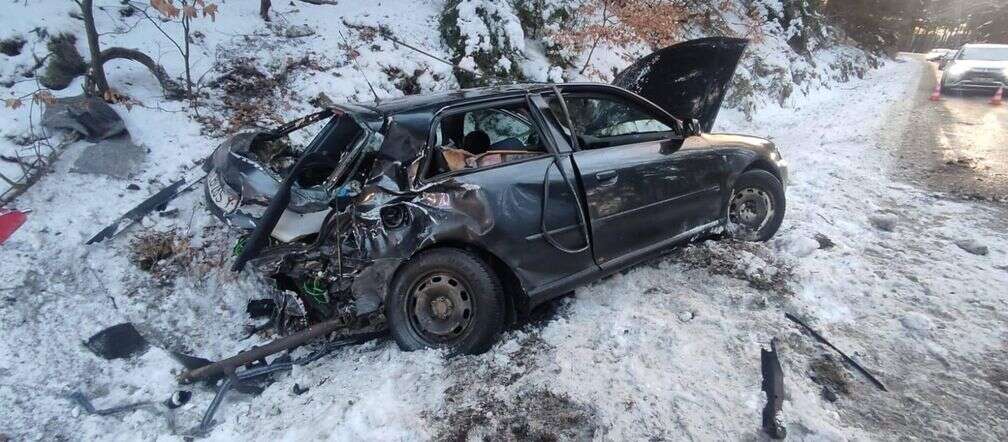 Koszmar na drodze Tragedia w pobliżu „zakrętu śmierci”. 31-letni kierowca zmarł w szpitalu