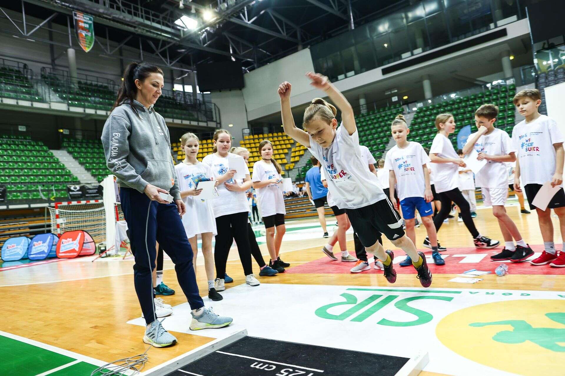 Sport dzieci Monika Pyrek zaprasza na wyjątkowe lekcje WF. „Dzieci mogą pokochać ruch i aktywność…