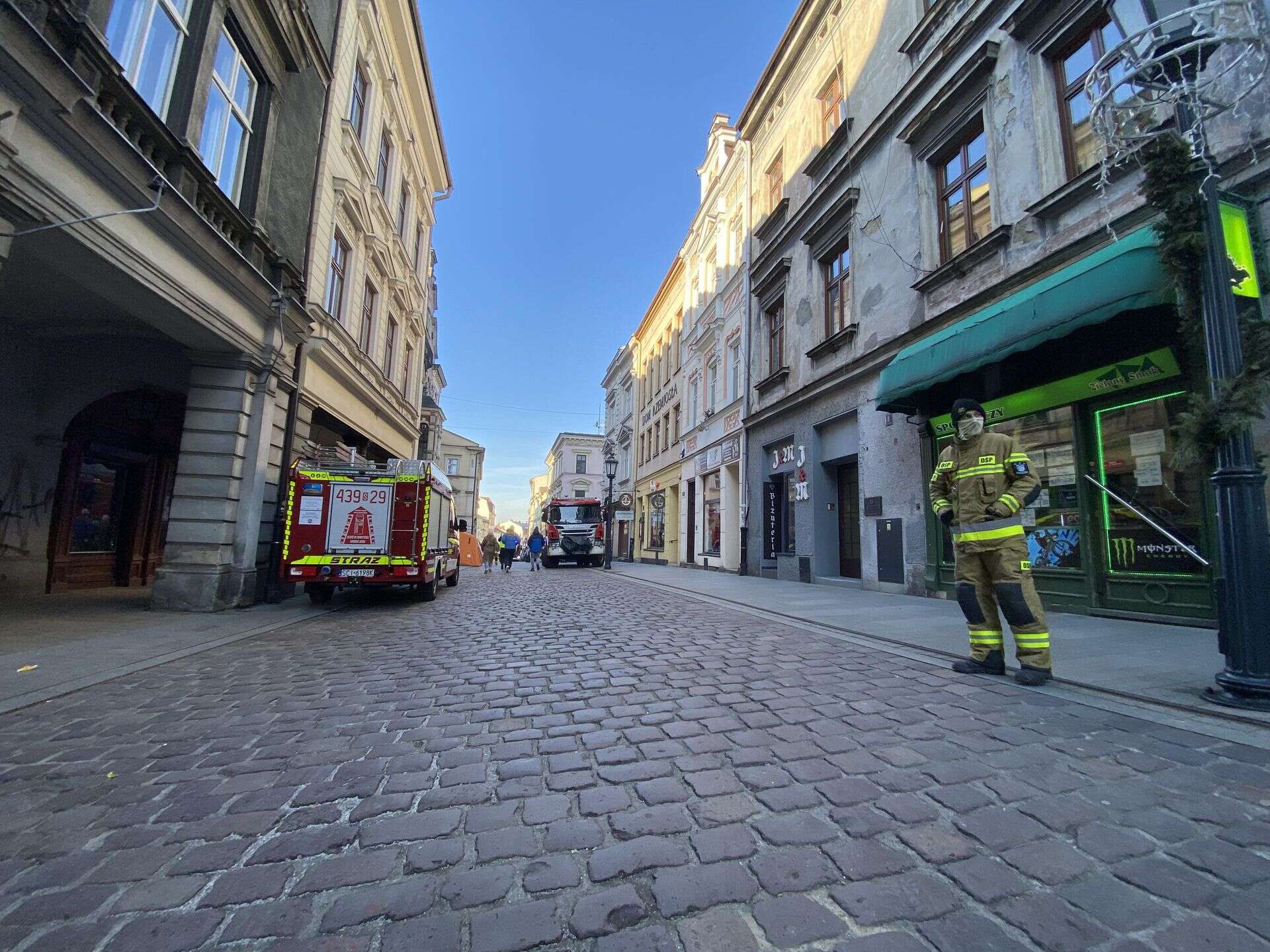 Trwają oględziny miejsca Żałoba w Cieszynie. Mieszkańcy nie wrócą do okolicznych kamienic