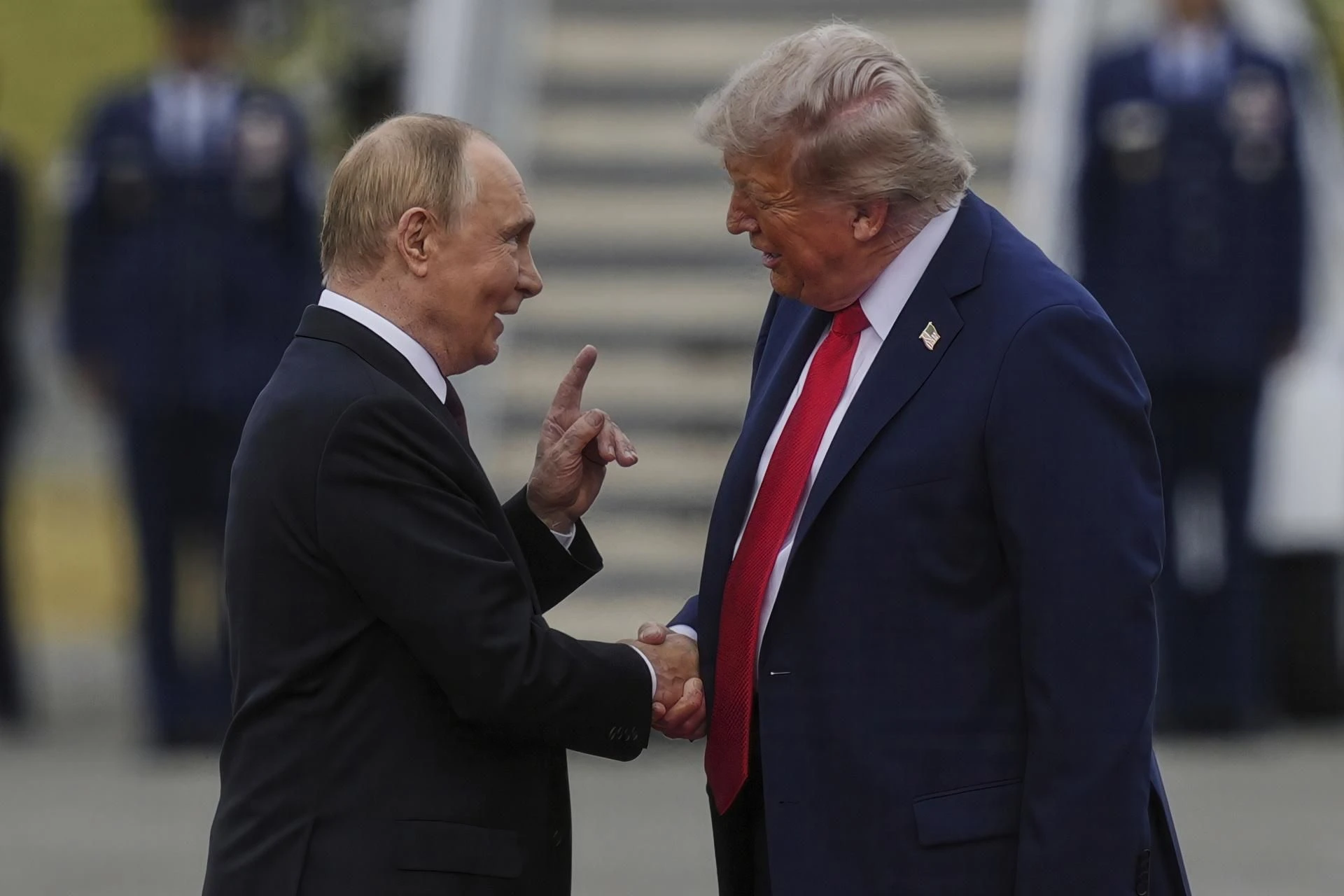 Mówi o upadku gospodarki Trump o Putinie: 