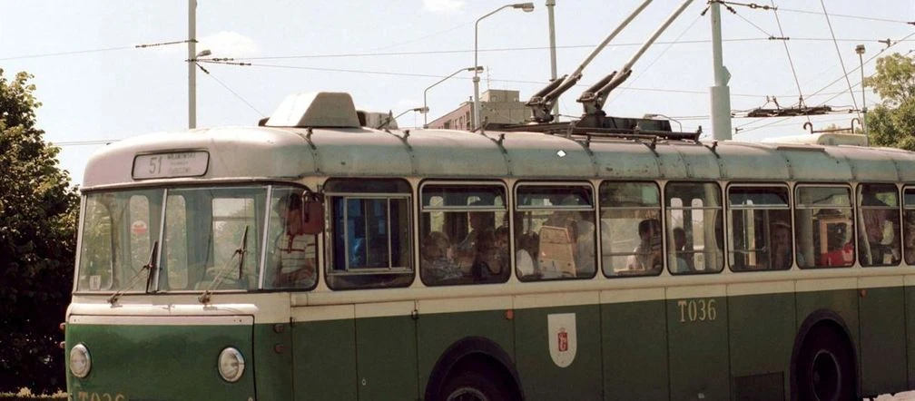WSPOMNIENIE LINII 51 30 lat temu zniknęły trolejbusy z Warszawy. Ostatni w historii odjechał w kierunku Piaseczna