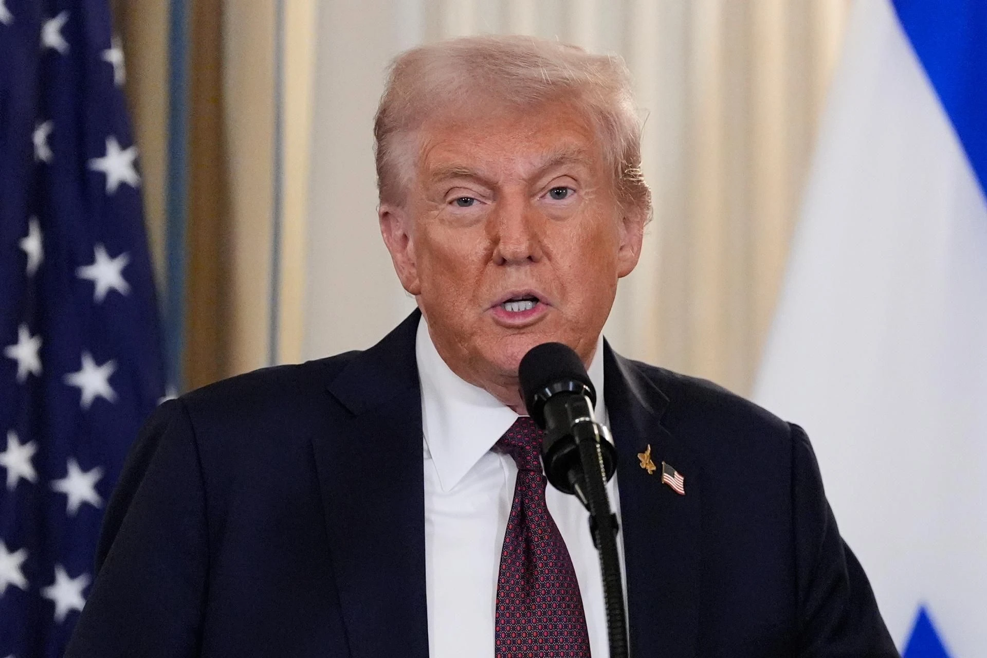 Będzie pokój? Donald Trump wzywa do zaprzestania bombardowania Gazy. Izrael wstrzymuje działania ofensywne