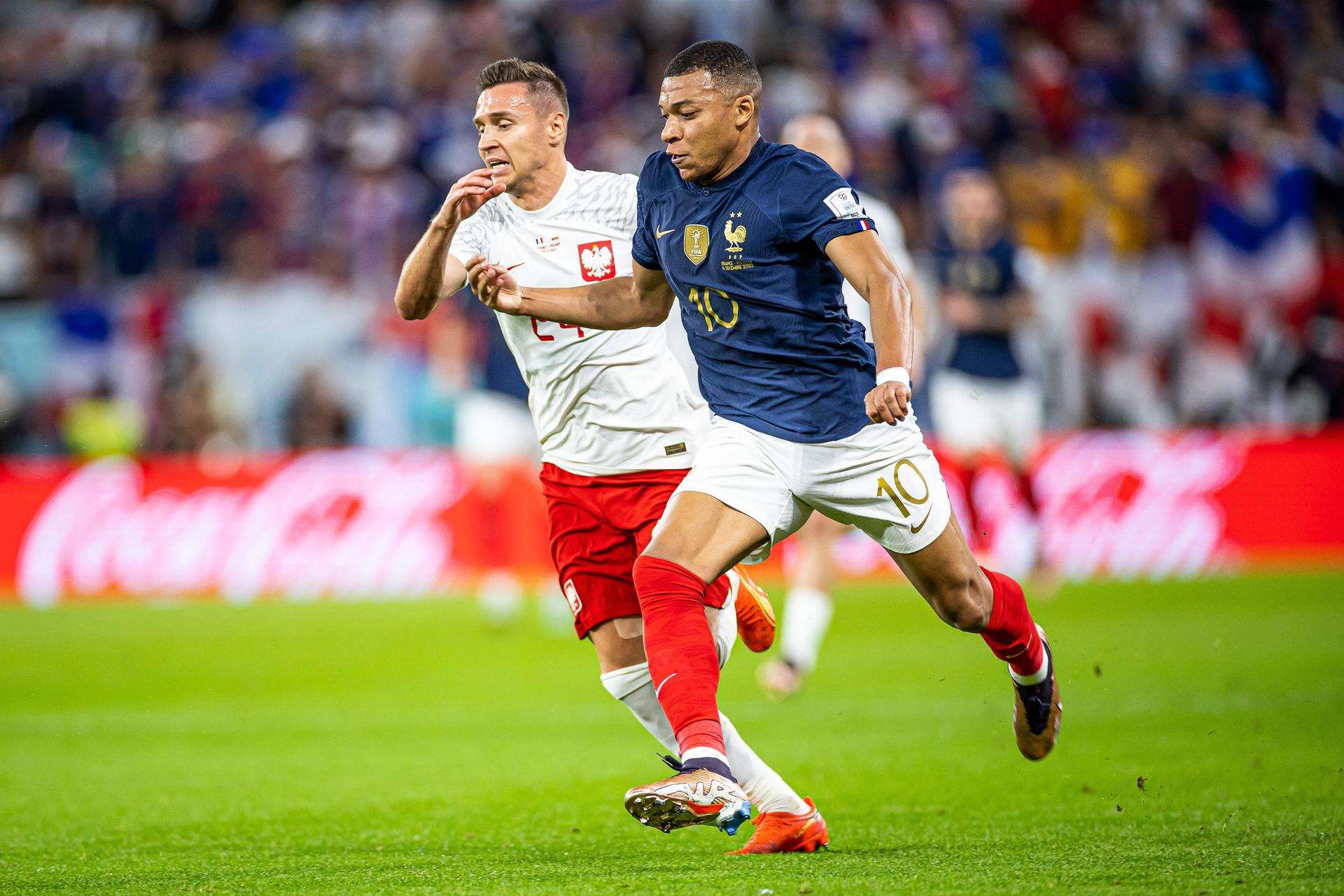 Klasa Austriaka! Kylian Mbappe złamał nos w walce z rywalem. Tak Kevin Danso zareagował na uraz Franc…