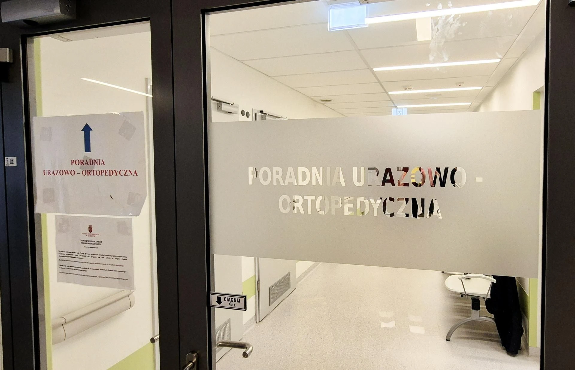 Tragedia w szpitalu Lekarz z Krakowa dostał cios prosto w serce. Internauci poruszeni