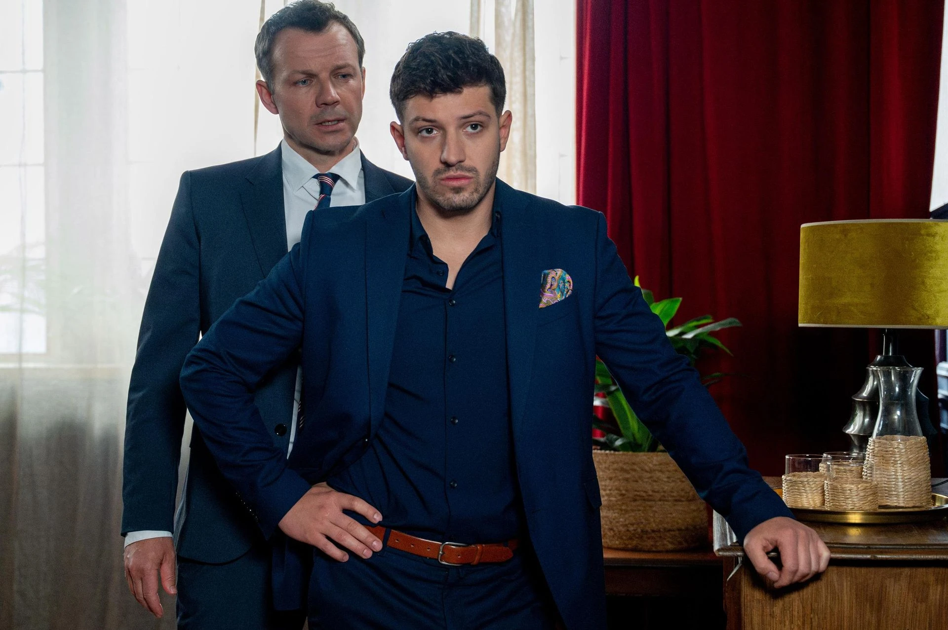 Barwy szczęścia Barwy szczęścia, odcinek 3242: Justin przekona się, że Bruno jest oszustem. Odmówi patrzenia przez palce na szwindle Stańskiego? - ZDJĘCIA