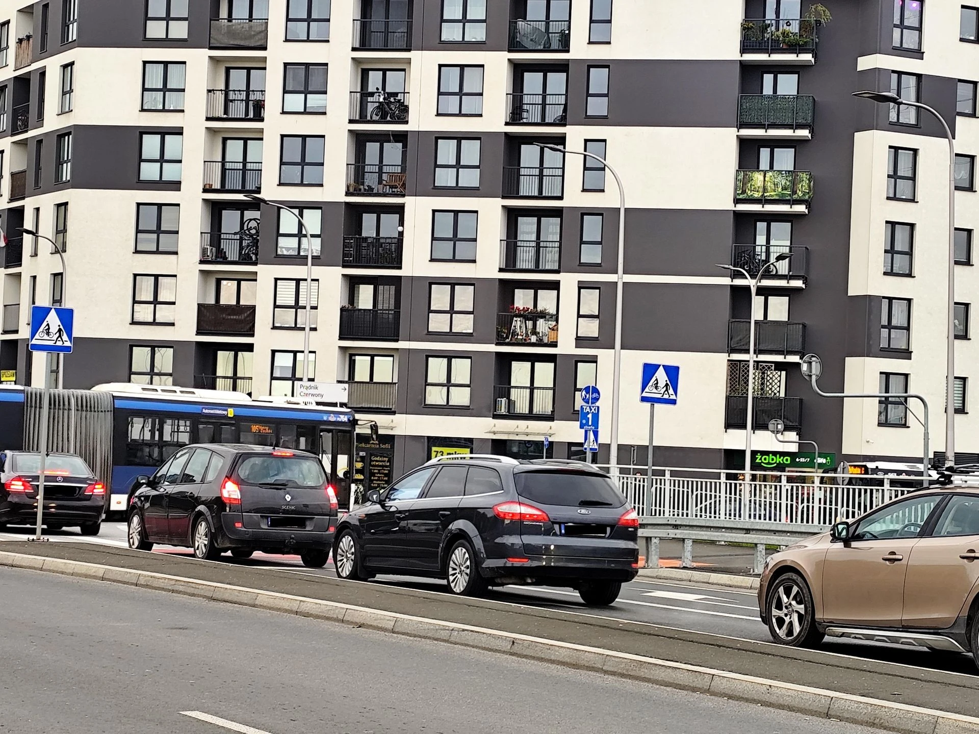 Utrudnienia drogowe Kraków stanął w korkach. Drogi dojazdowe zablokowane