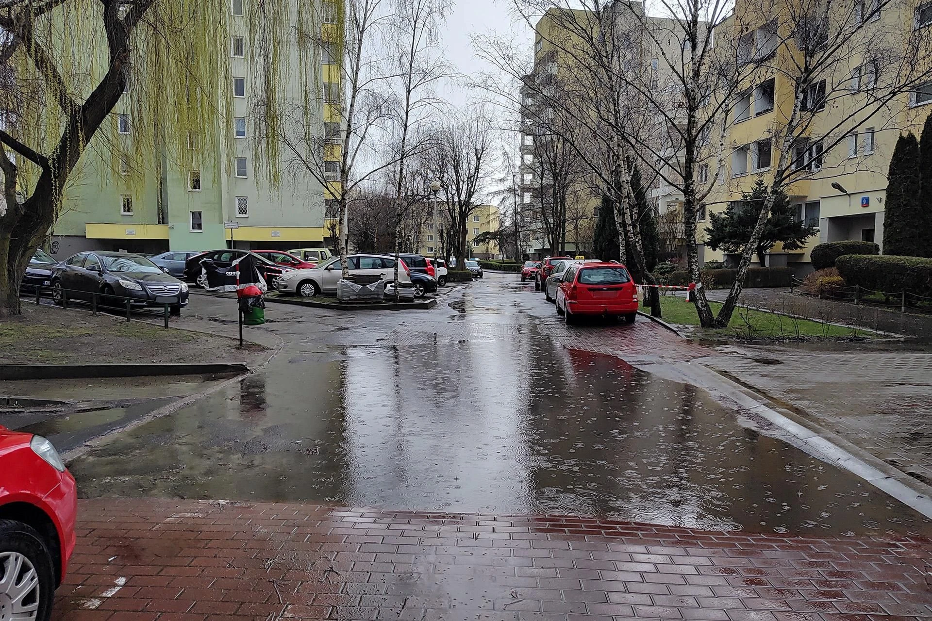 Dramatyczna pogoda Pogodowy armagedon. Najwyższy stopień zagrożenia! Alerty IMGW i RCB. Gdzie będzie na…