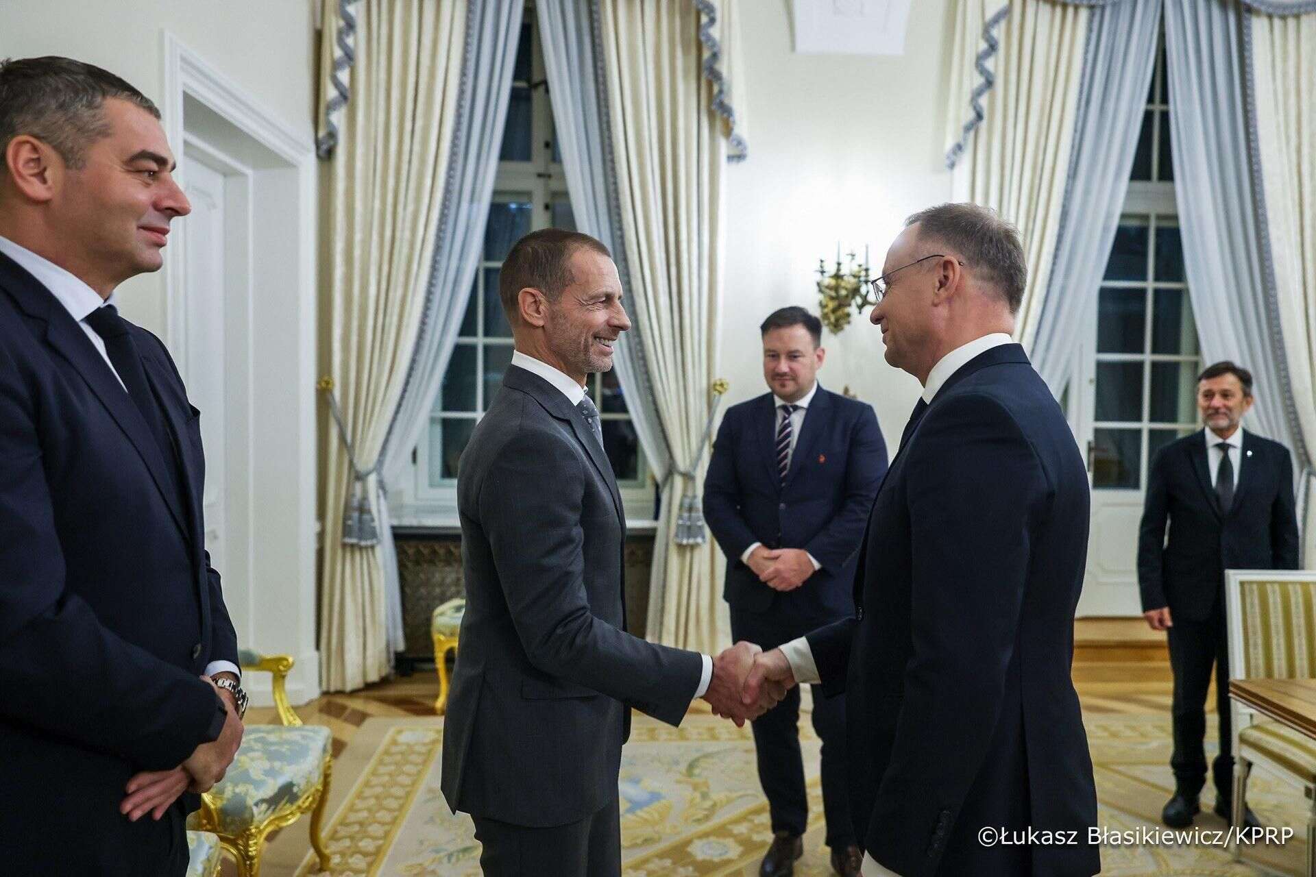 Wielka gala PZPN Prezydent Duda przyjął szefa UEFA. Aleksander Ceferin zapewnił, że będzie waspierał …