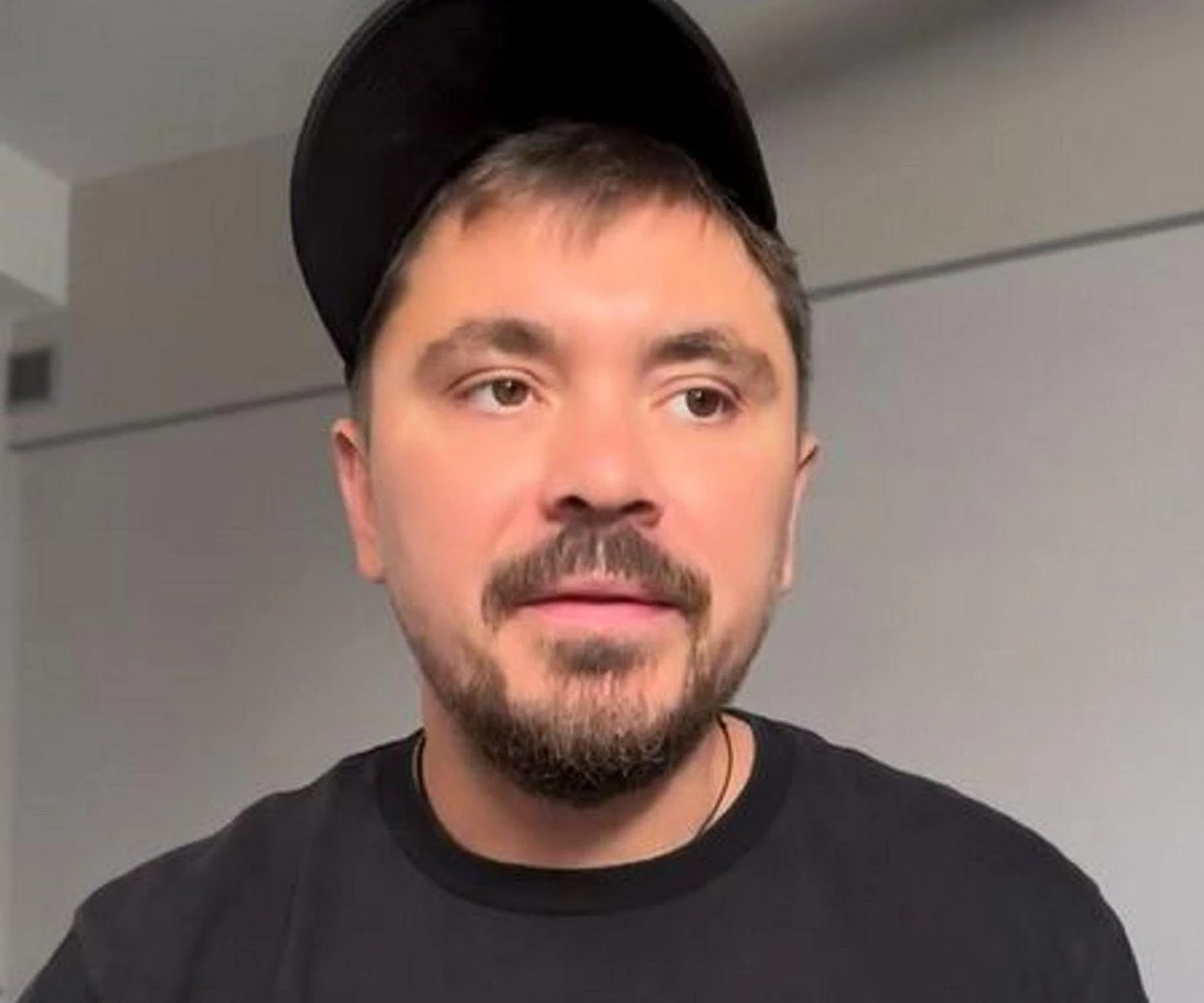 Poszło o piwo Z ostatniej chwili! Międzynarodowy skandal z udziałem Daniela Martyniuka! Urządził wielką chryję w samolocie! Było międzylądowanie i policja!