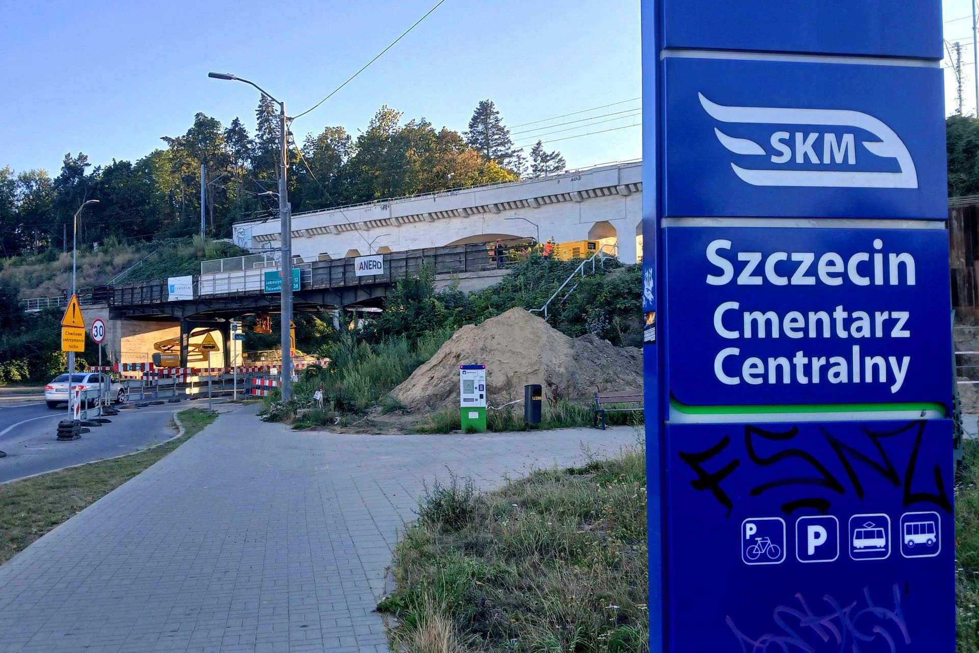 Postępy na budowie Coś optymistycznego wydarzyło się na budowie SKM. Stalowy kolos pojawił się dosłownie znienacka