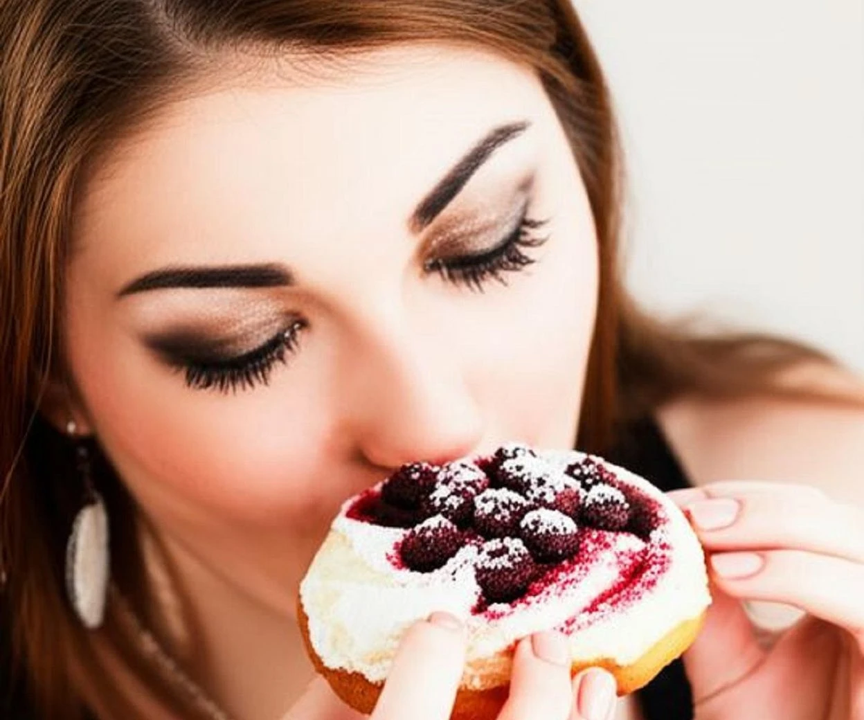 Strefa beauty Jako redaktorka beauty polecam te 3 kosmetyki! Pachną niczym jagodzianki prosto z piekarnika u babci! Jagodowe zapachy w kosmetykach