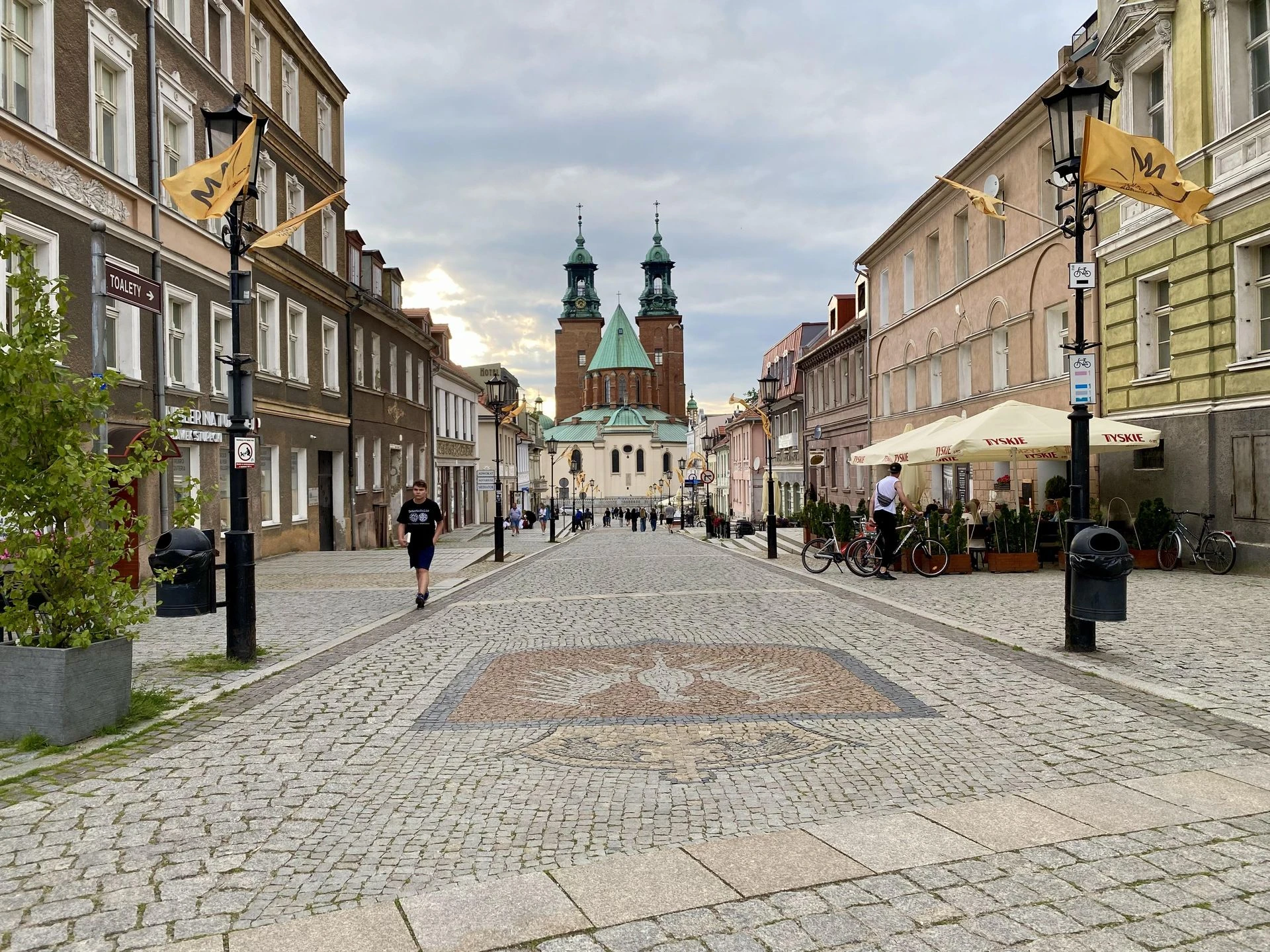 Podróże Masz tak na nazwisko? W lipcu w tym mieście ugoszczą Cię po królewsku