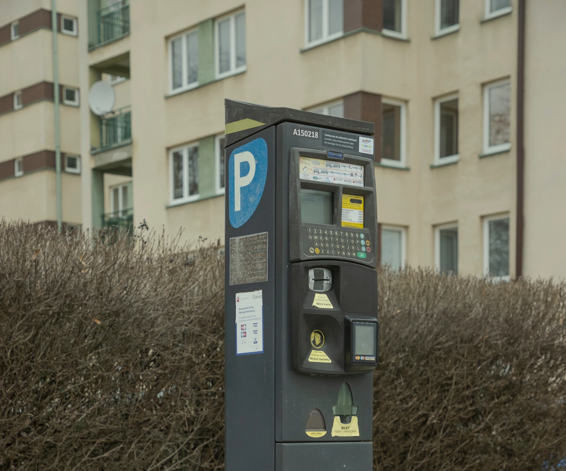 ZMIANA ZASIĘGU Strefa płatnego parkowania w Warszawie jeszcze większa? Decyzja już dzisiaj