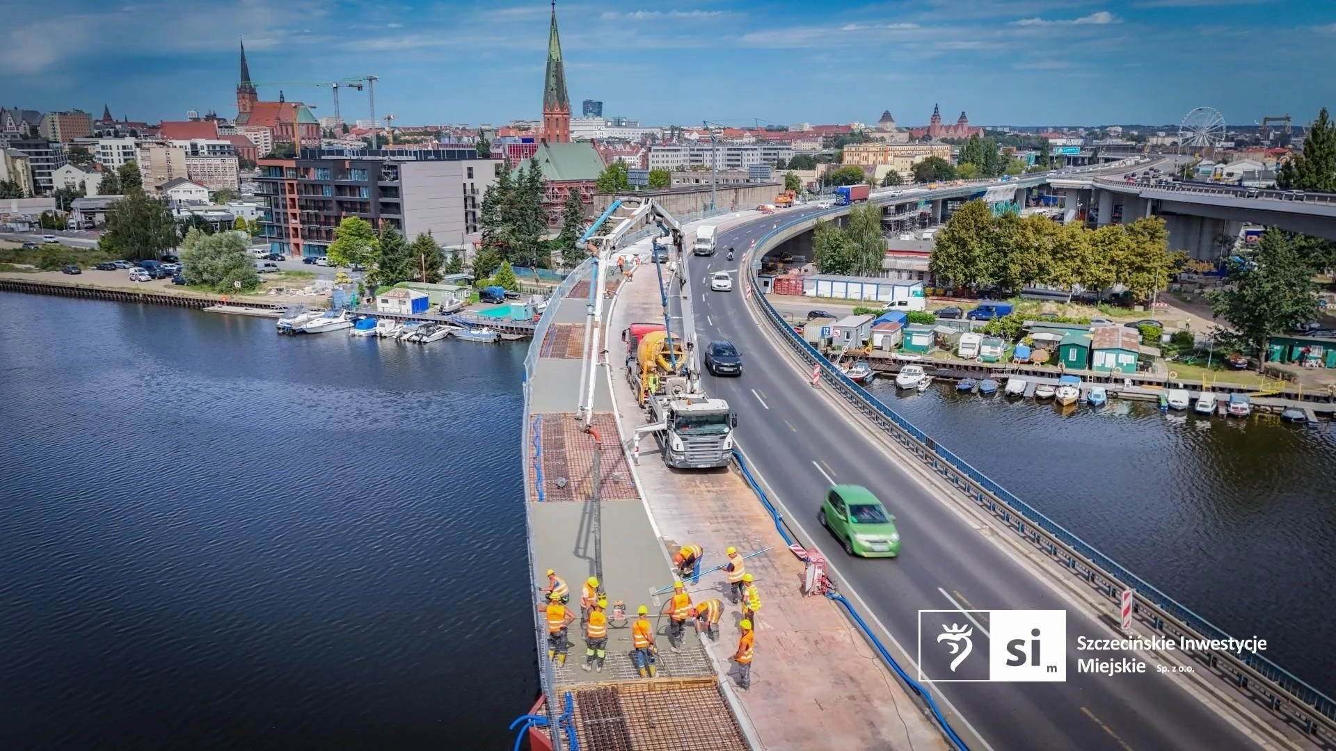 Zobacz zdjęcia! Beton leje się hektolitrami. Remont Trasy Zamkowej nabiera rozpędu
