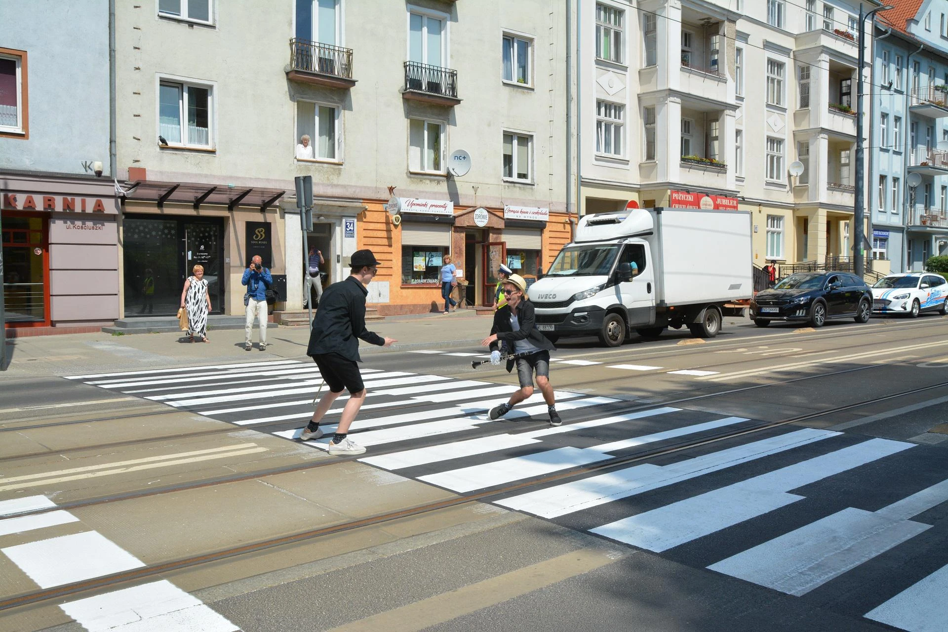 Przejście dla pieszych jak klawiatura fortepianu. Szkoła Muzyczna w Olsztynie świę...