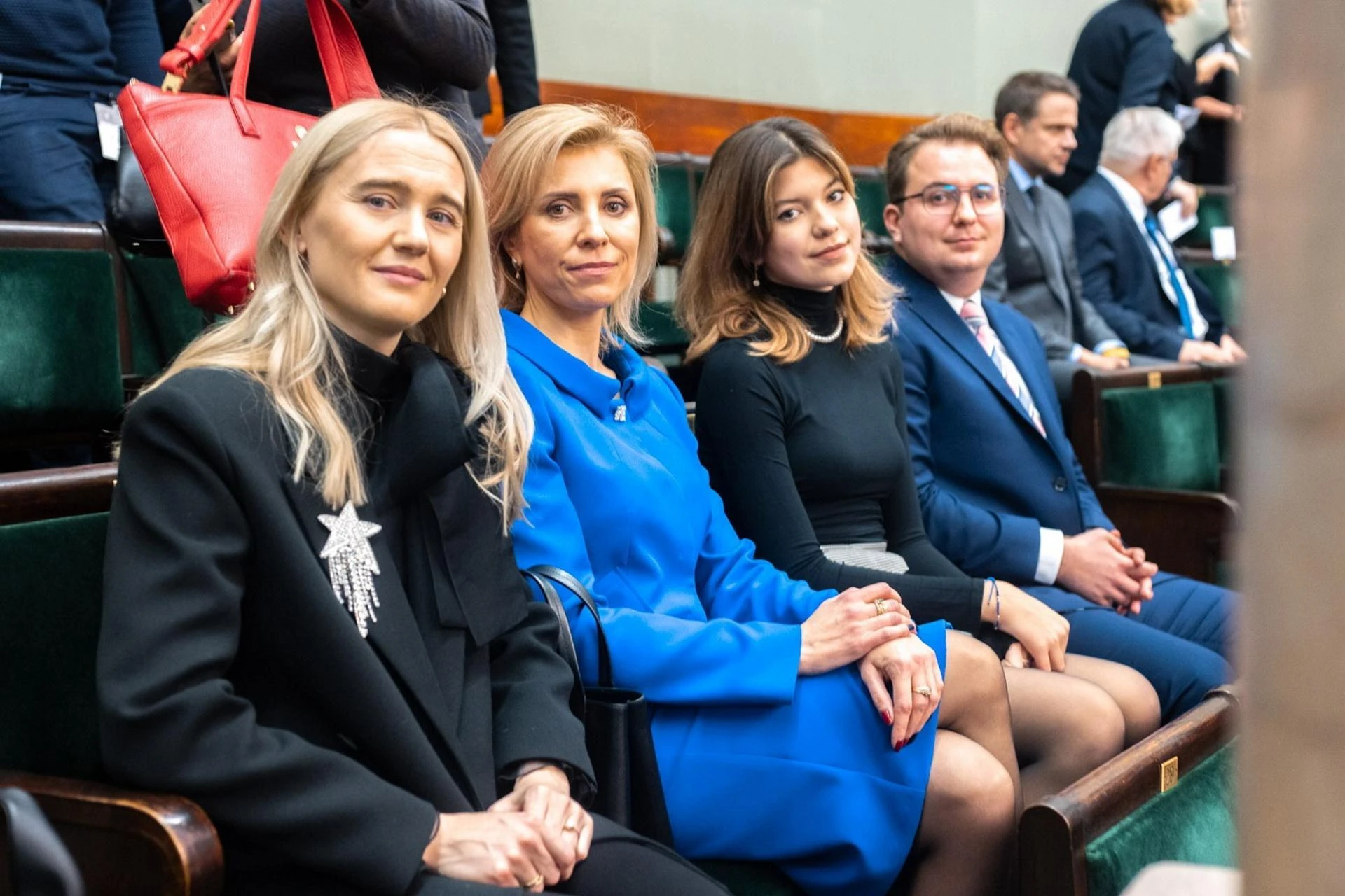 TYLKO U NAS Żona Kosiniaka-Kamysza zadała szyku w Sejmie! Polski projektant dokładnie się jej pr…