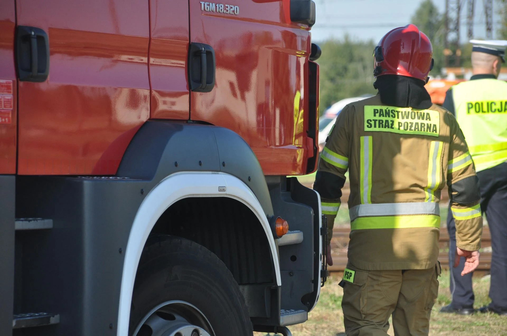 trwa akcja służb! Gigantyczny pożar opon w Wielkopolsce. Czarny dym widać z wielu kilometrów!