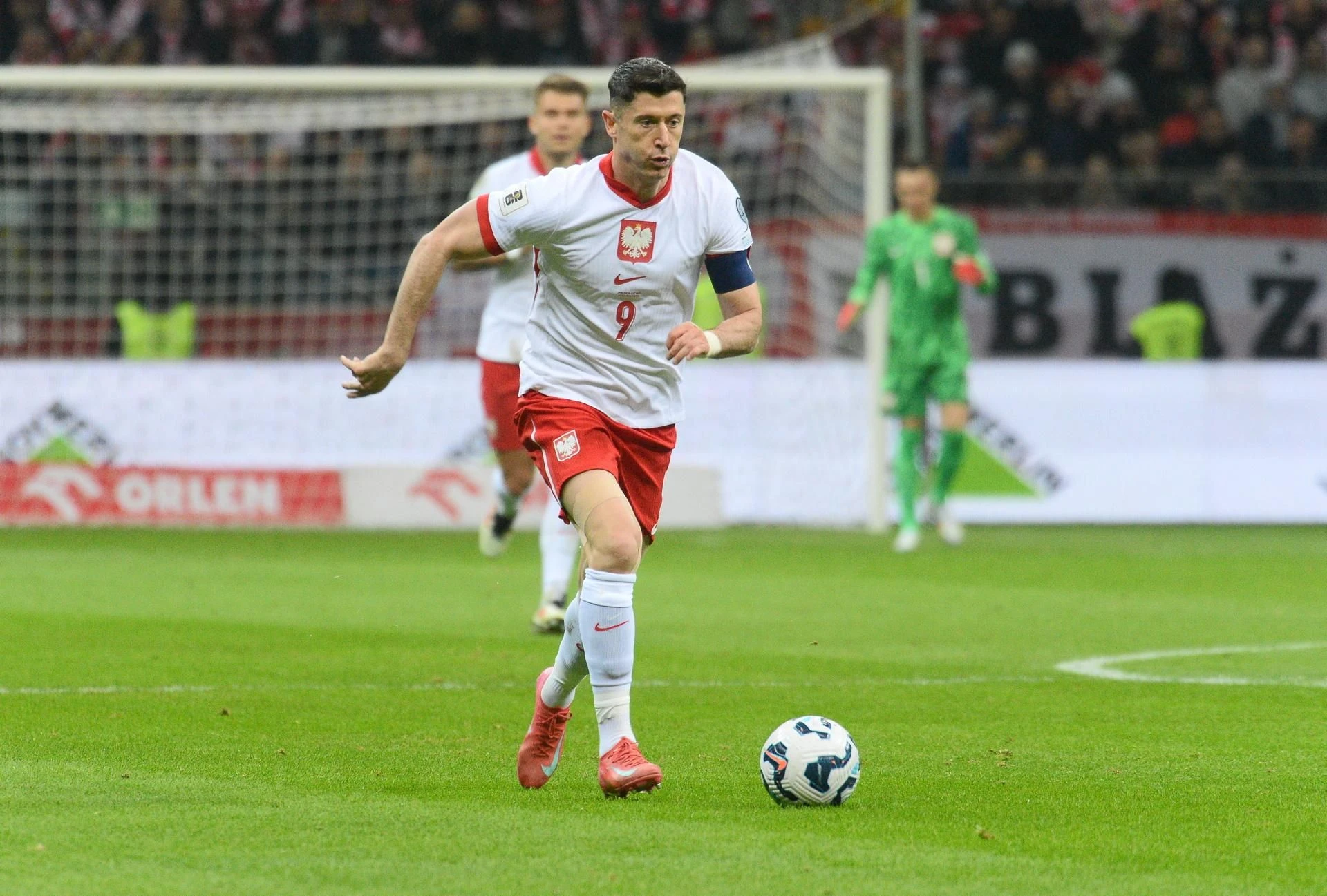 Nie gryzł się w język Robert Lewandowski uderzył pięścią w stół przed meczem Polska - Mołdawia! Wypalił o …
