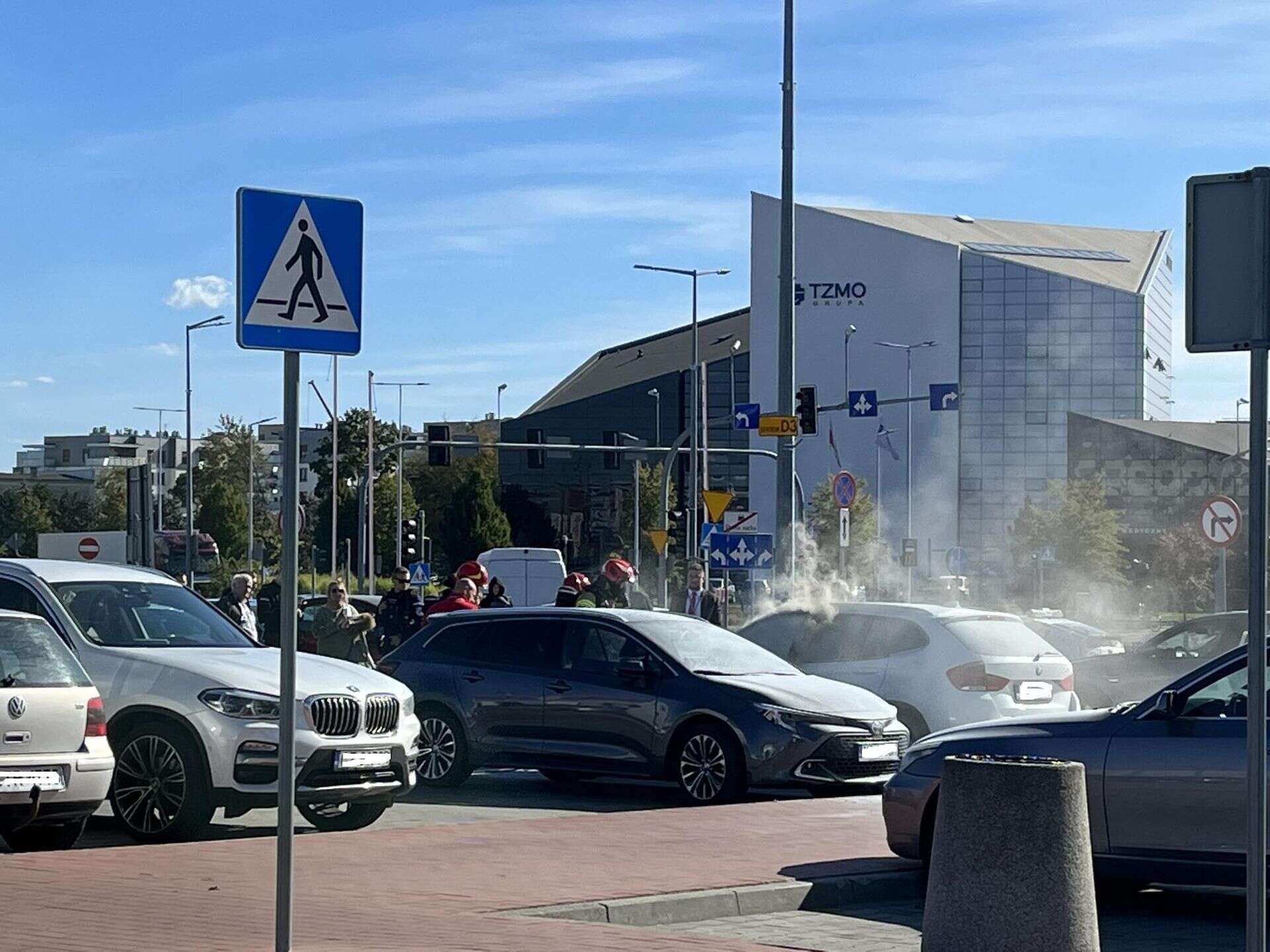 Pożar Pożar BMW przed Atrium Copernicus