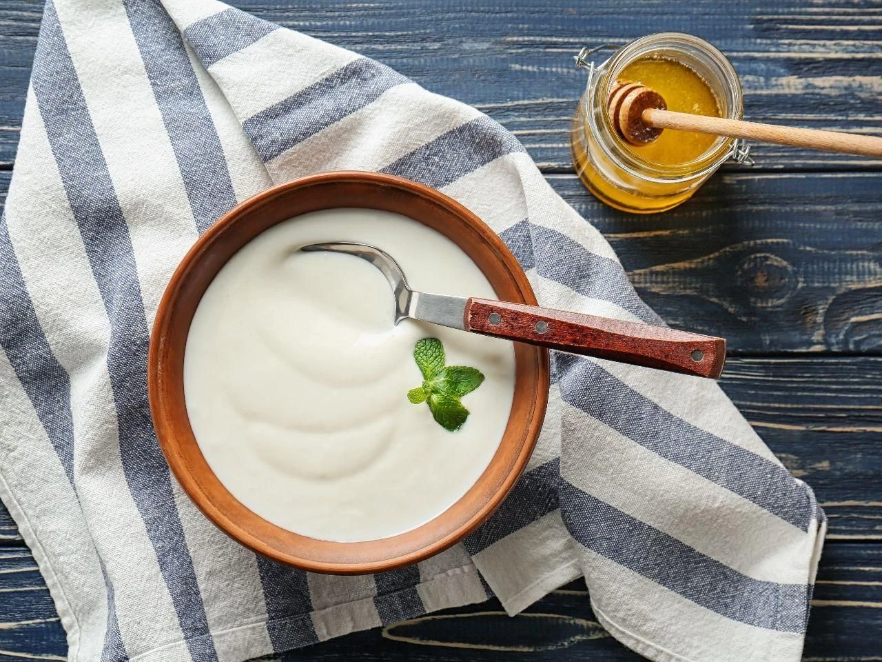 Na śniadanie jem jogurt naturalny z tym słodkim dodatkiem. Jest pyszny i mega zdrowy