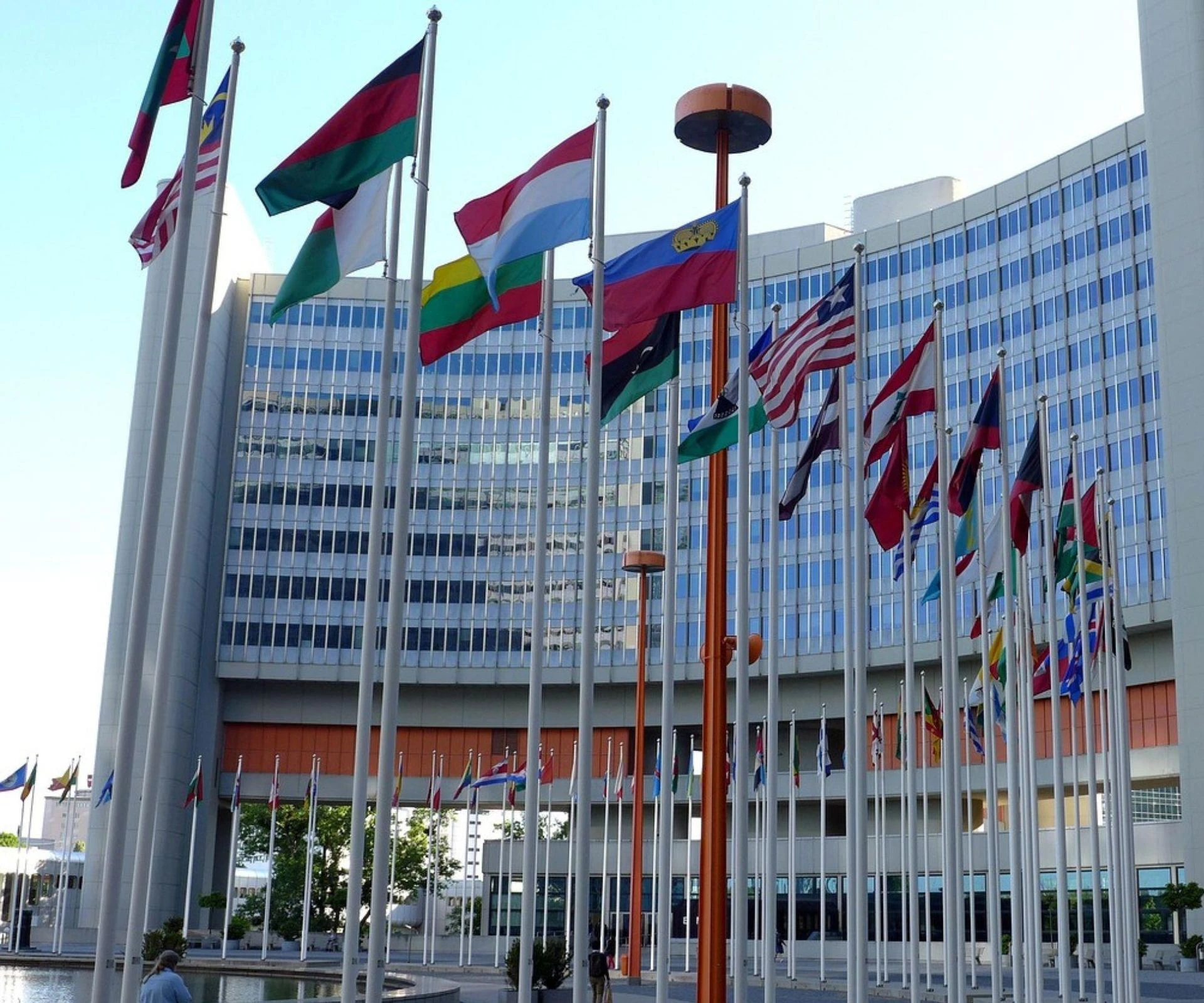 Sprawdź swoją wiedzę QUIZ. To musi wiedzieć każdy ambasador. Komplet punków to pewna kariera w dyplomacji