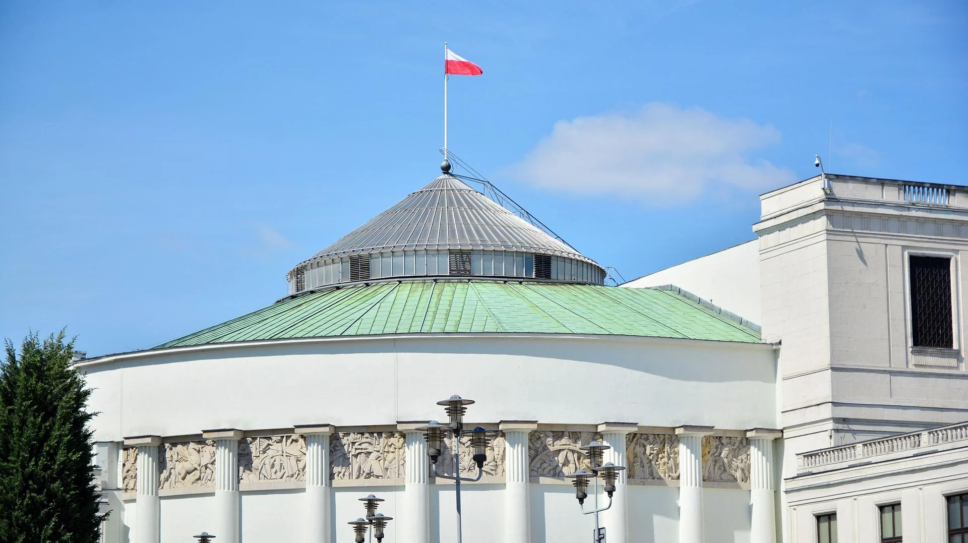 Podwyżki przy Wiejskiej Posłowie szykują sobie podwyżki. Zobacz ile wzrosną ich zarobki, ryczałt na biuro i hotele