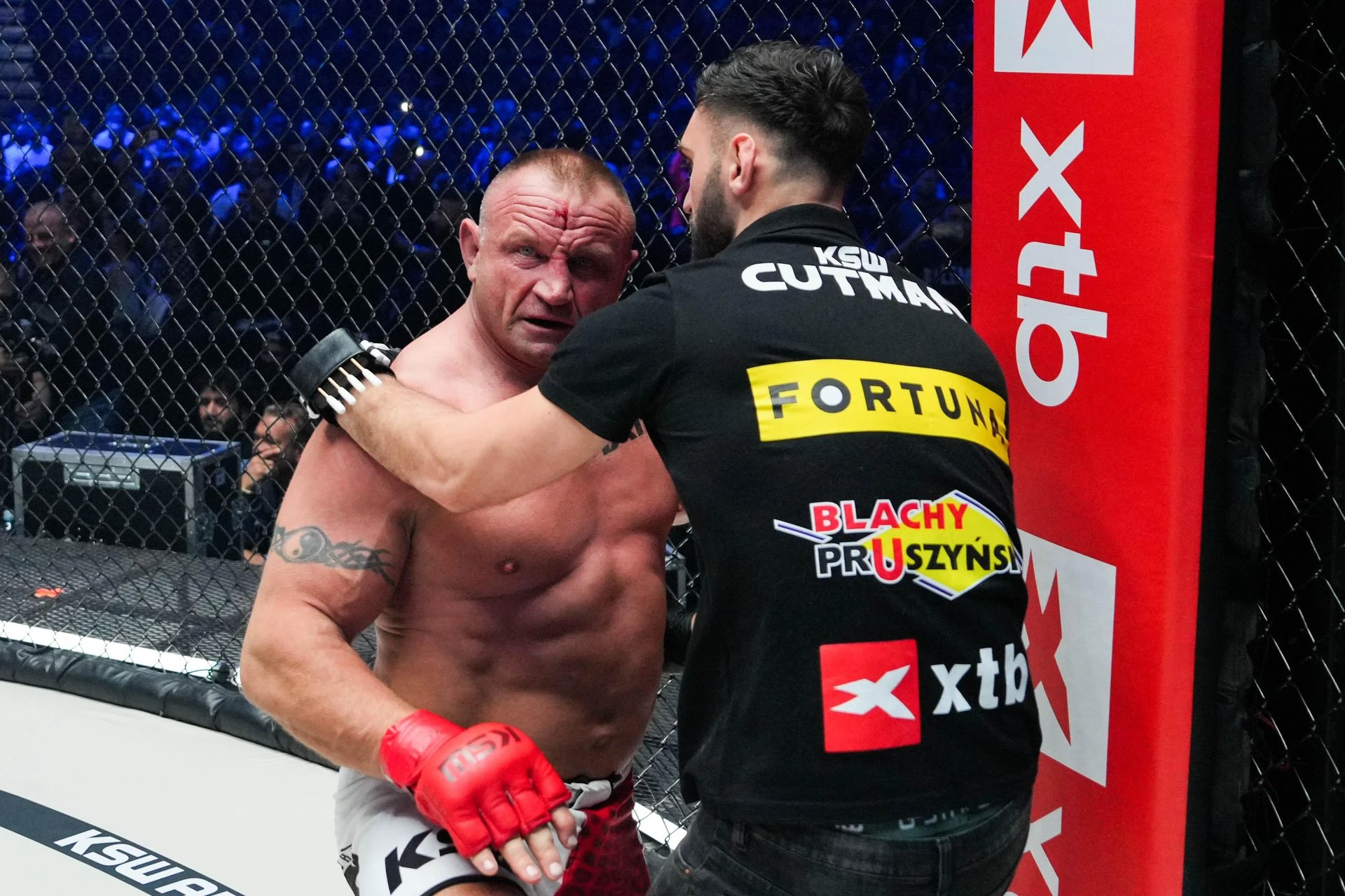Rozpętała się burza Krystian Pudzianowski ostro po walce brata na KSW 105! Uderzył w sędziego. Mocne sło…