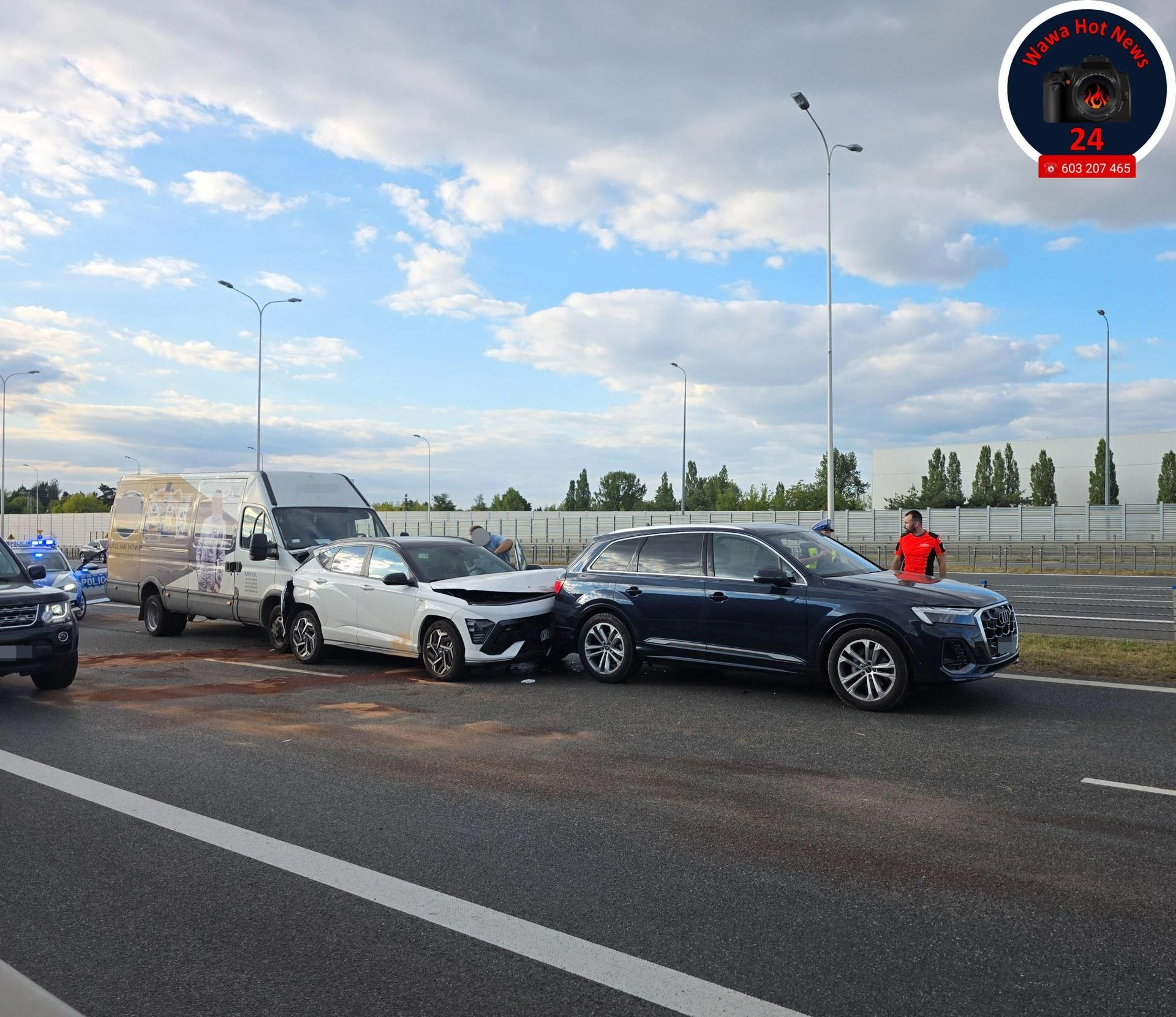KOLIZJA Zderzenie trzech aut na S2. Lądował śmigłowiec LPR. Odleciał bez pacjenta