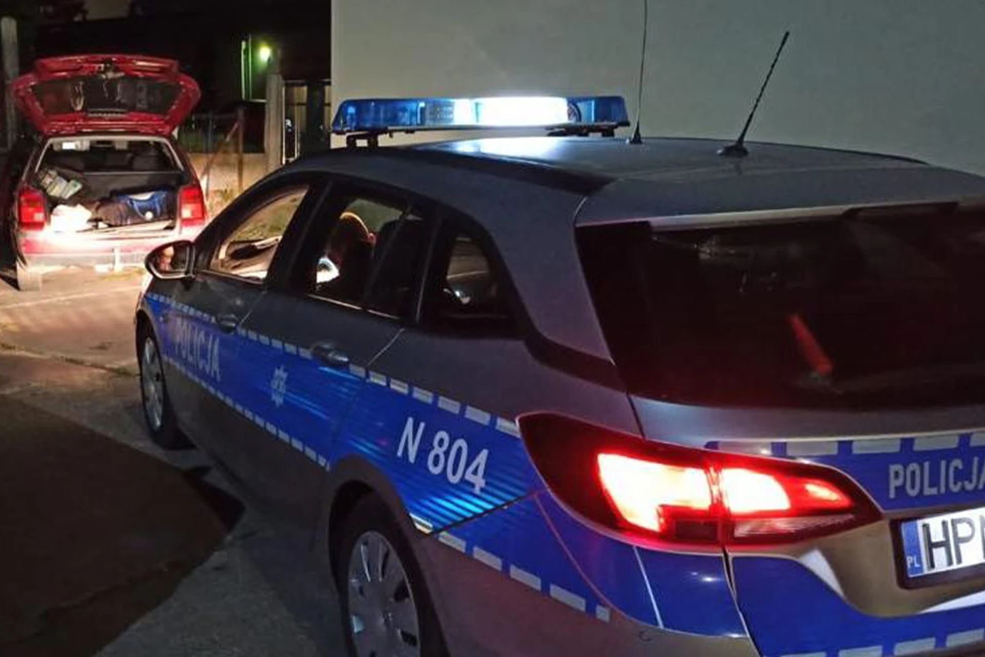 Złodzieje ze Słupska zatrzymani w pościgu. Wpadli, bo jechali rozklekotanym Volksw...