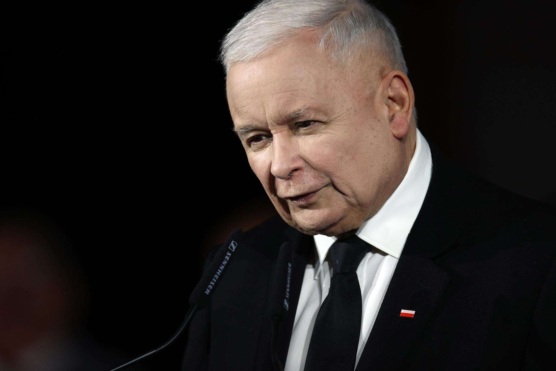 Jarosław Kaczyński umacnia swoje wpływy Kongres PiS już w sobotę! Kaczyński nie odda władzy, a Błaszczak przejmie stery?