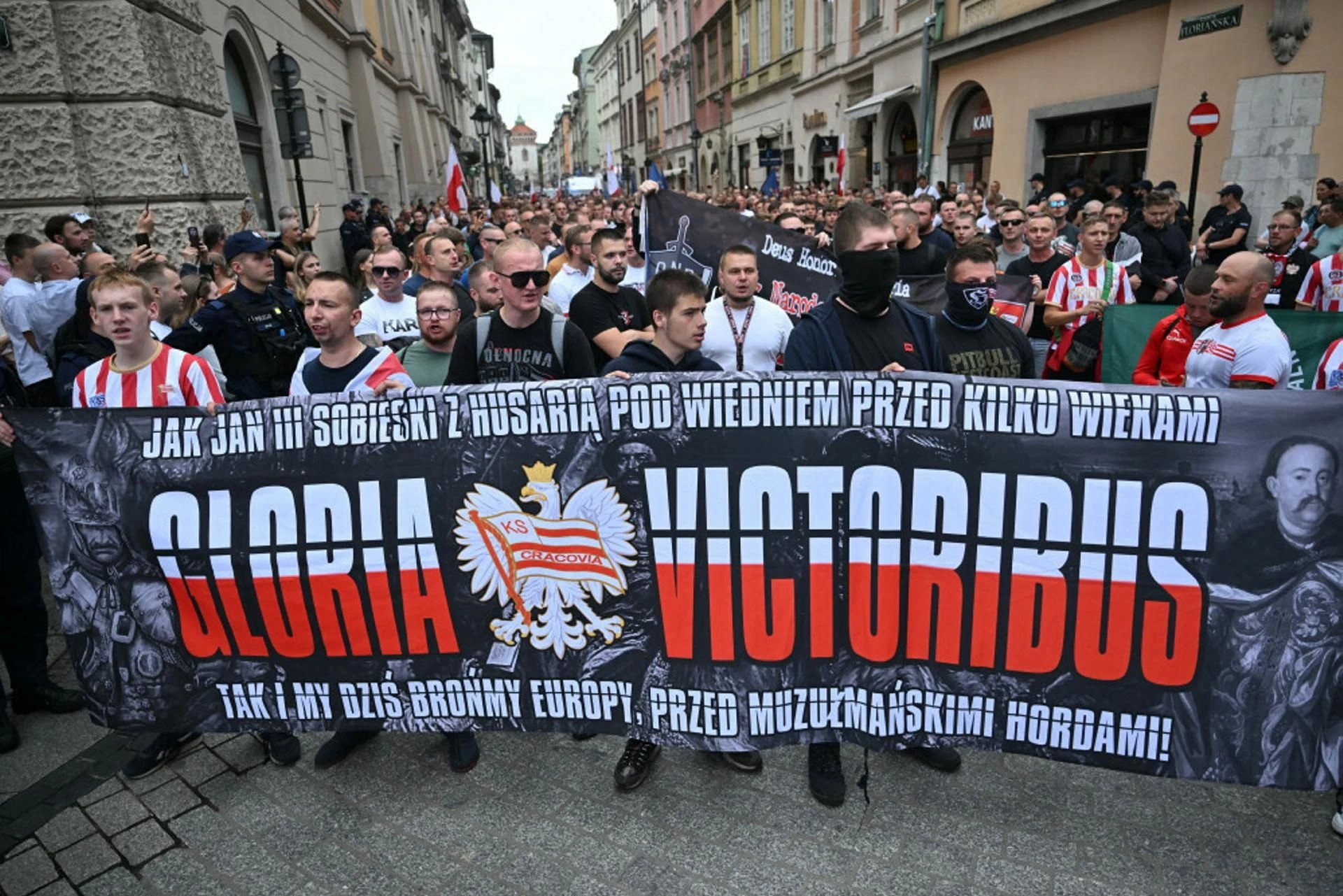 Politycy będą uświadamiać o zagrożeniach Konfederacja kontra migracja. Protesty w 80 miastach. Zapowiedź setek tysięcy uczest…