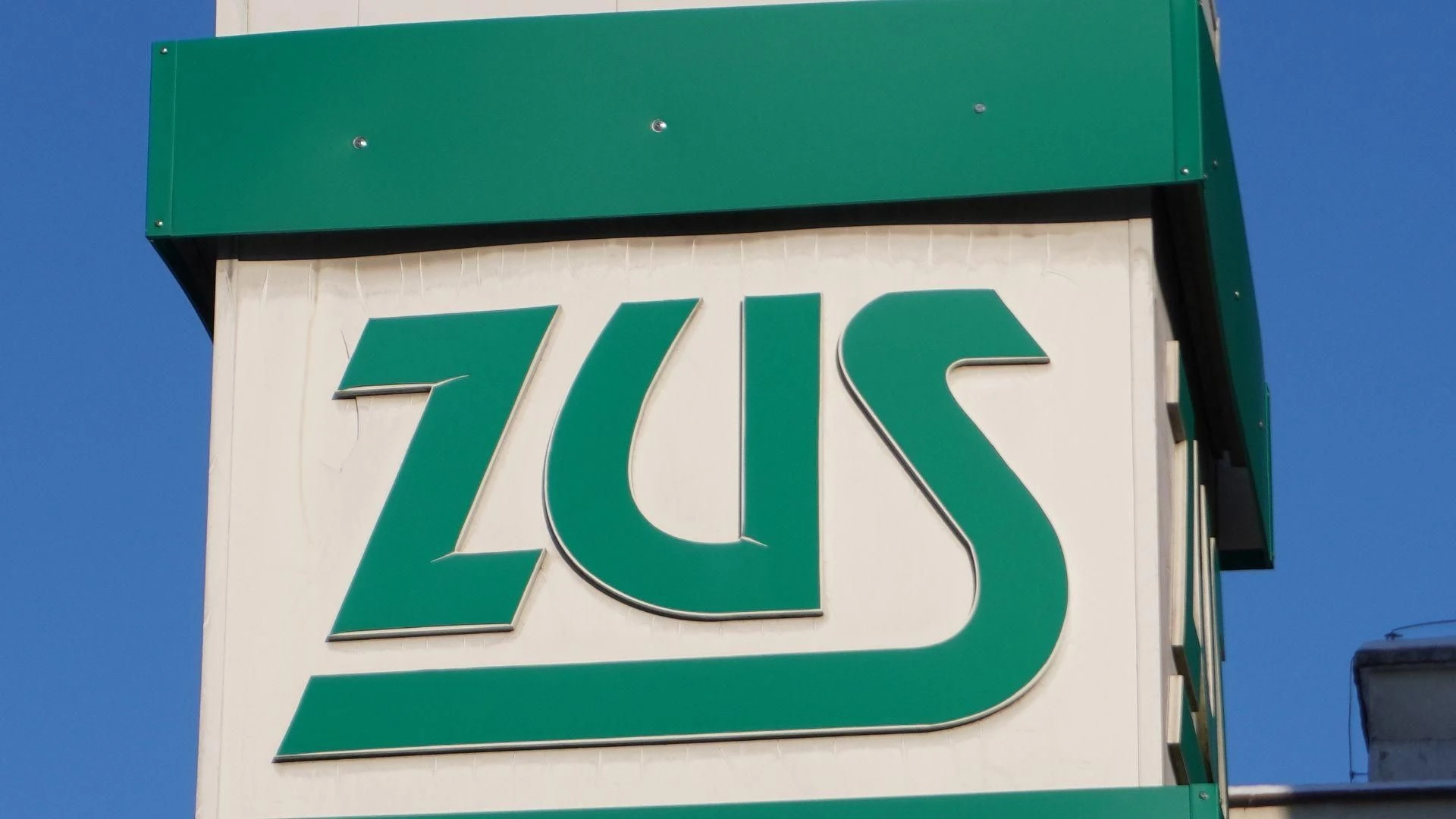 Idzie emerytalna rewolucja? Rząd bierze się za emerytury groszowe. 