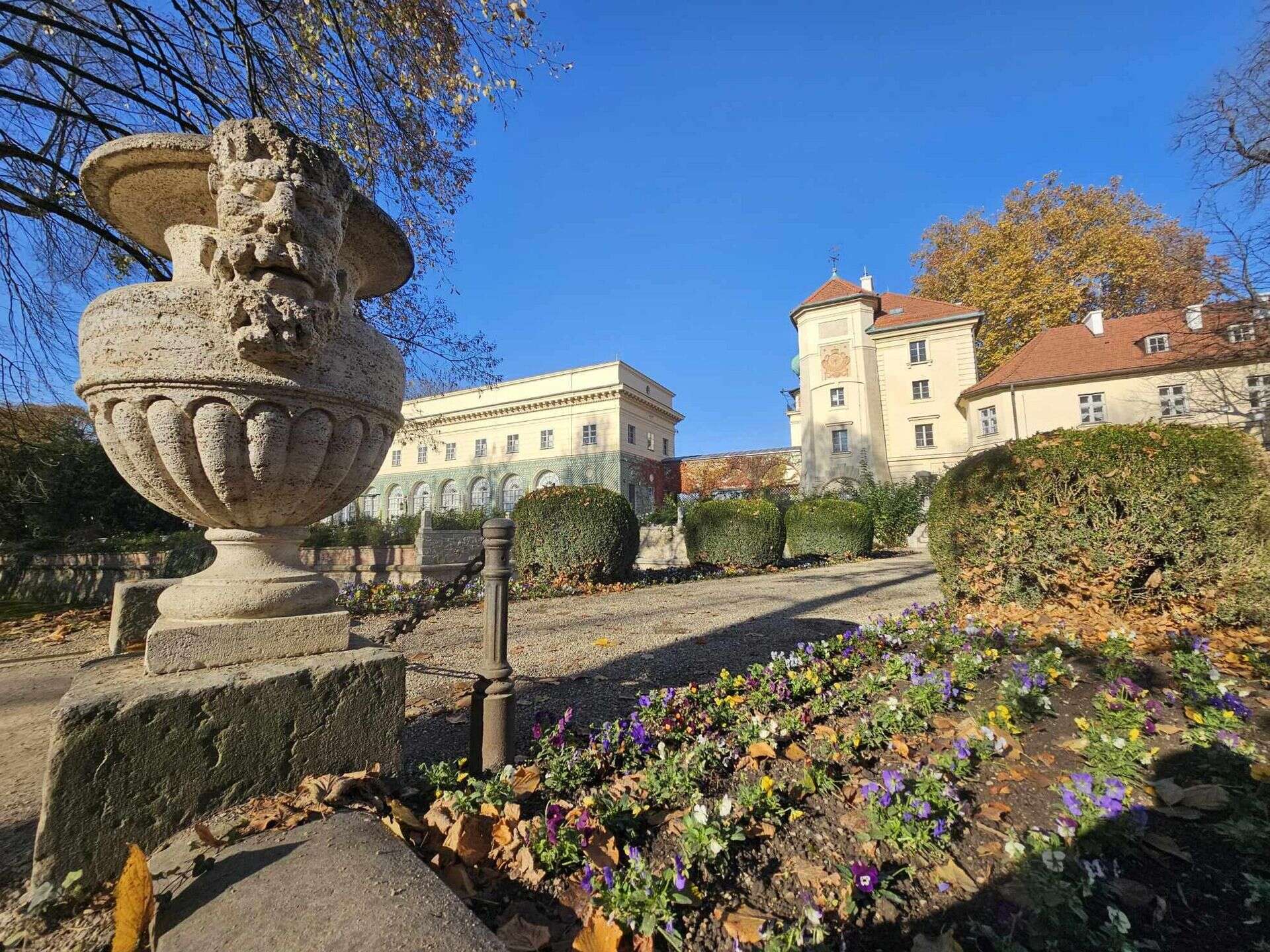 Jesienny spacer po łańcuckim parku. Niezwykłe miejsce na spędzenie czasu