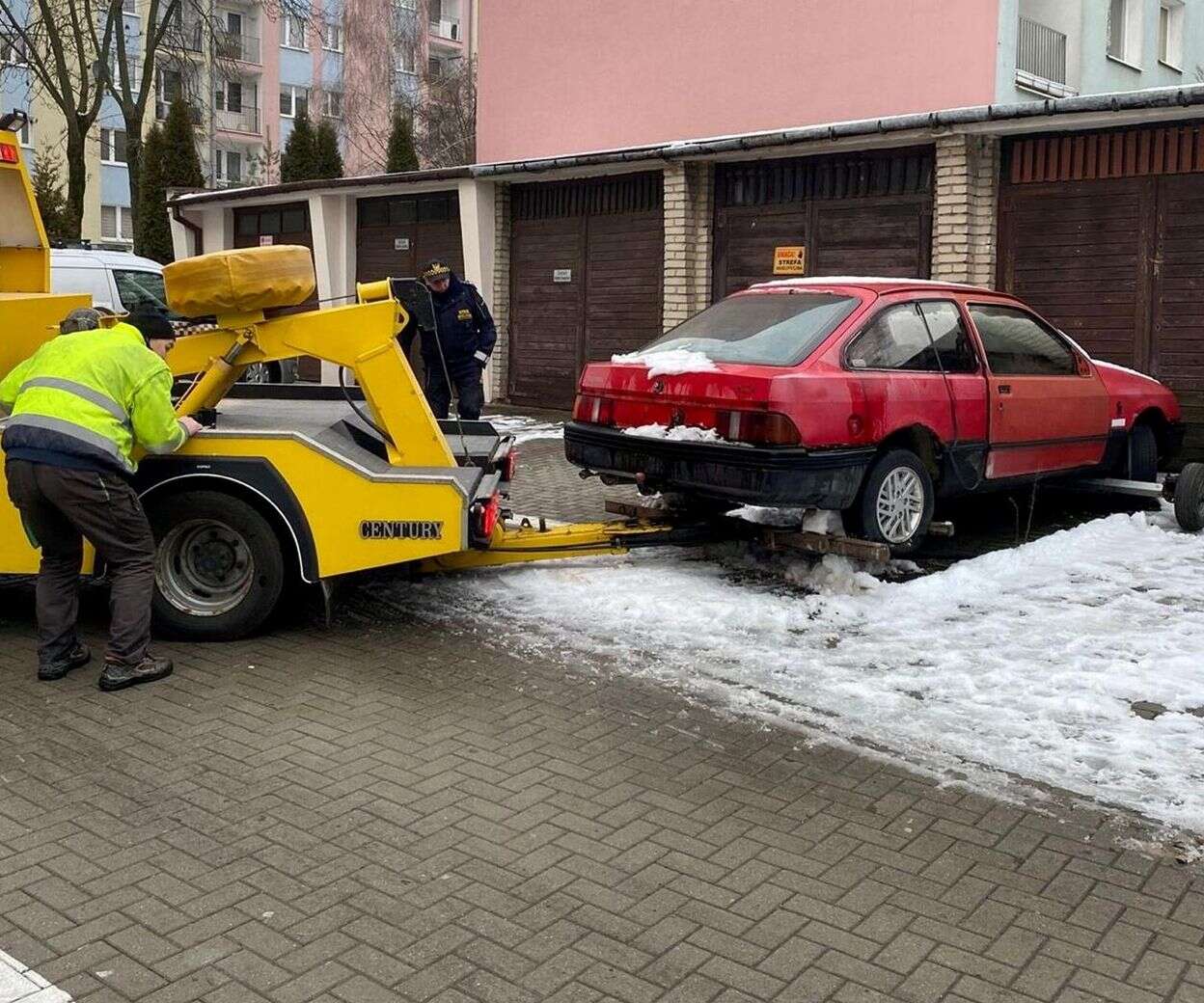 Akcja straży miejskiej Ten ford mógł kosztować fortunę. Straż miejska nie miała litości. 