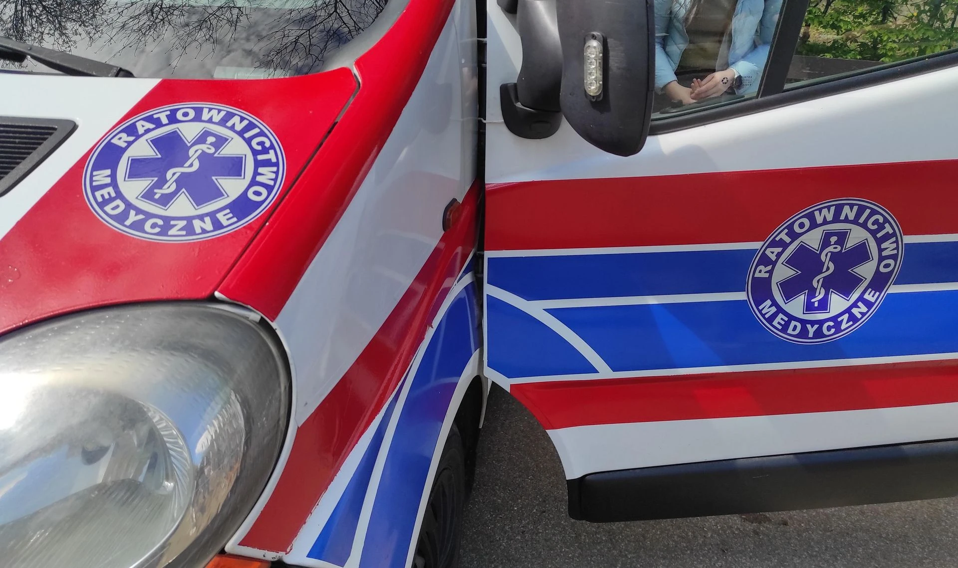 Atak na ratownika Matka zabrała syna do szpitala. Doszło do dramatu