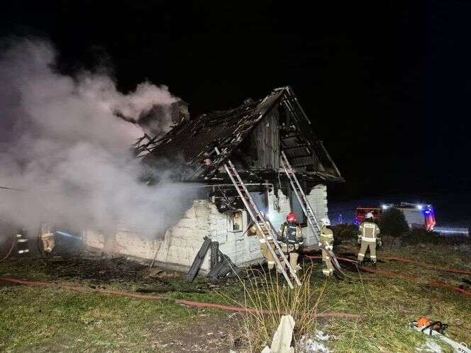 Tragiczny pożar Mężczyzna nie żyje, kobieta zdołała uciec. Tragiczny pożar na Lubelszczyźnie