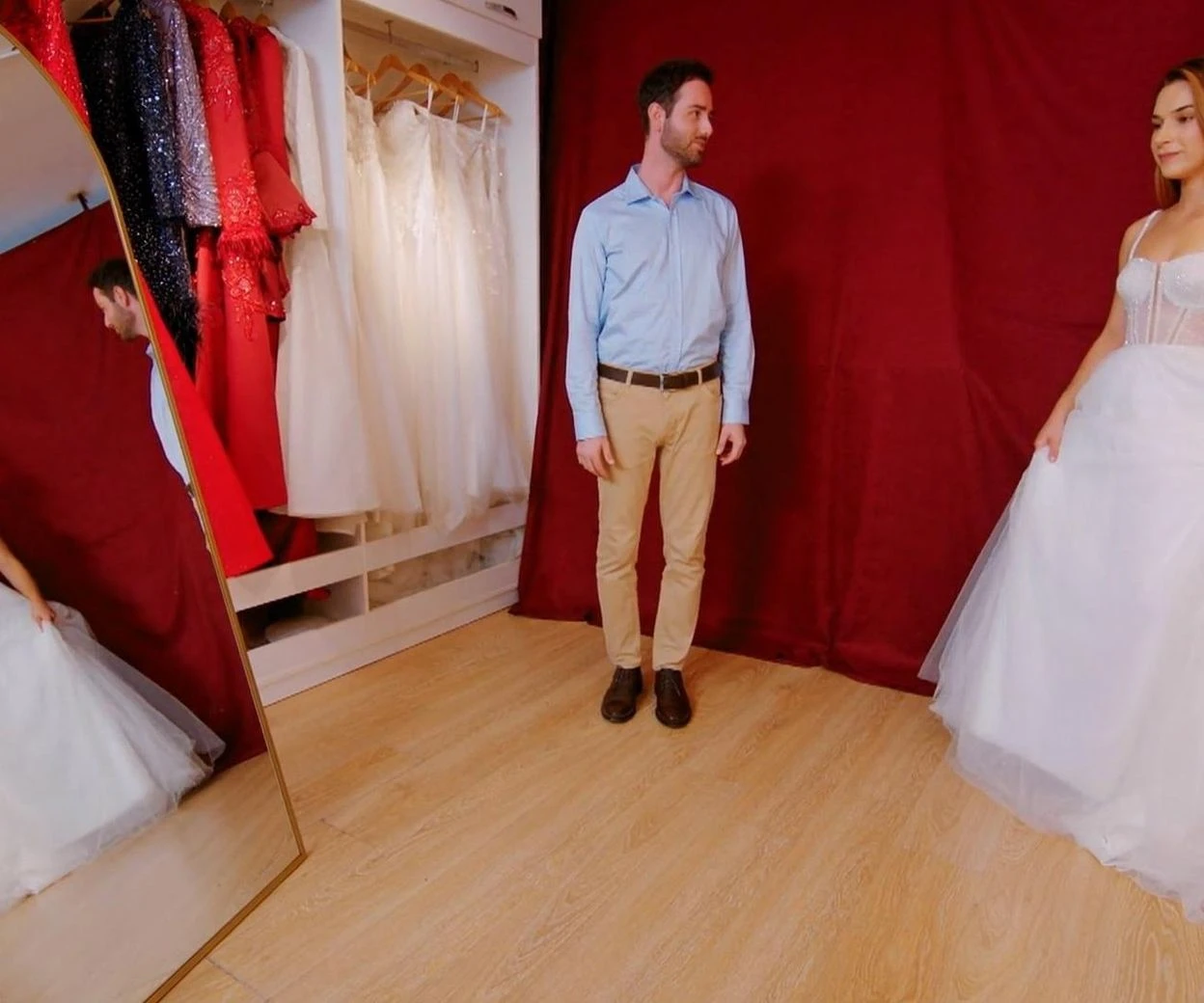 Tureckie seriale Miłość i nadzieja, odcinek 271: Doktor Levent i Sila też wezmą ślub?! W salonie sukien ślubnych padnie już nawet data - ZDJĘCIA