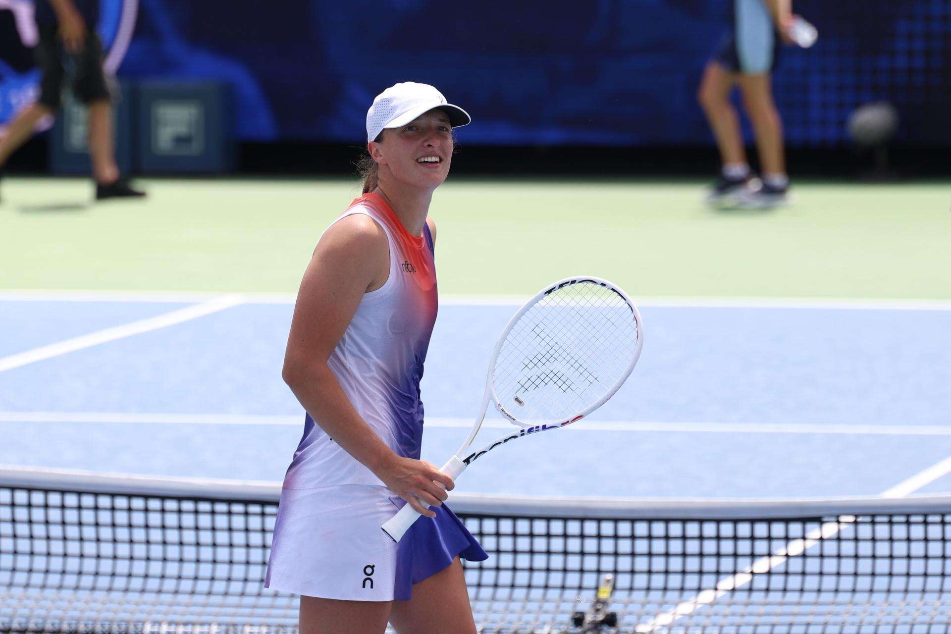 WTA Cincinnati Fenomenalna Iga Świątek pokonała Mirrę Andrejewą! Polka wyszarpała awans do półfinał…