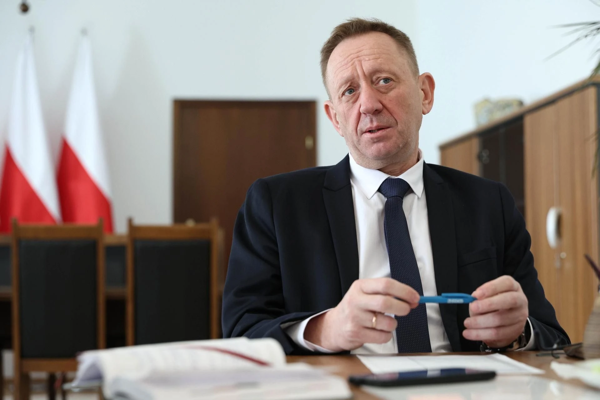 CBA sprawdza sprawę posła PiS CBA zabezpieczyło dokumenty ws. Roberta Telusa. W tle działki i rodzina posła