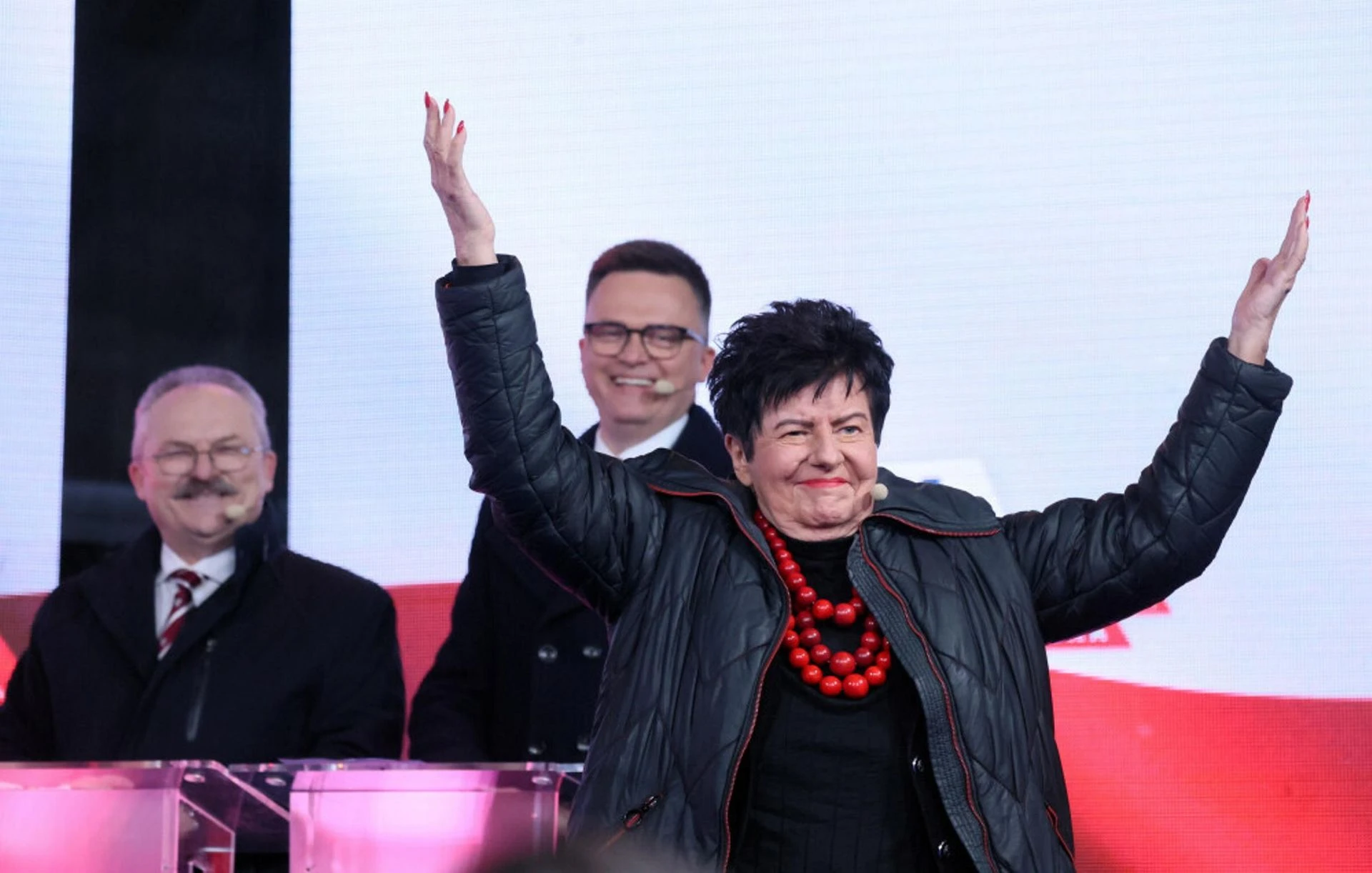 rozpoczęła się dyskusja Senyszyn nagle wtargnęła na debatę! Tłum zareagował