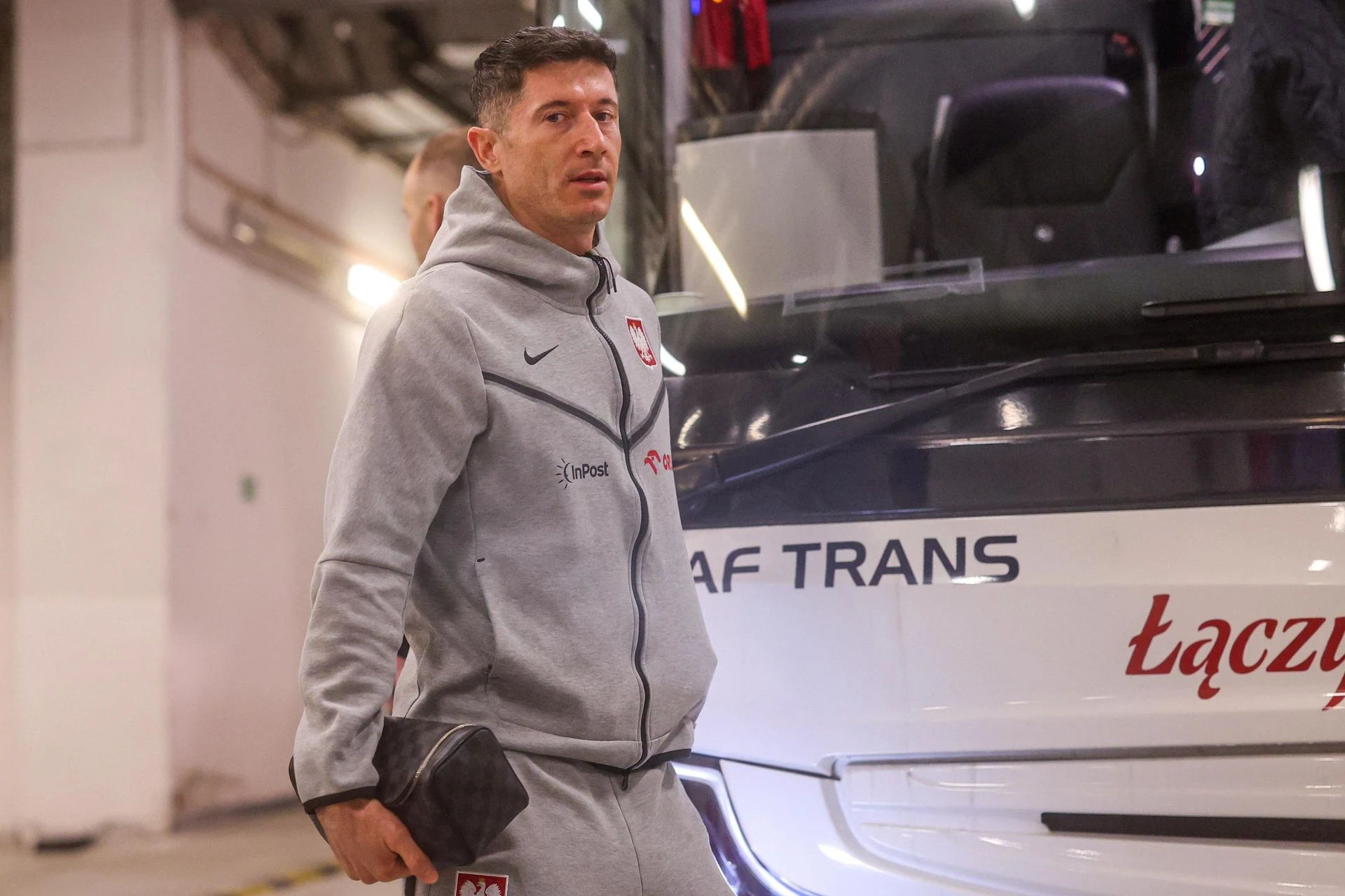 Jednak! Nagły zwrot! Robert Lewandowski przyjeżdża na mecz Polska - Mołdawia. Zadecydował ko…