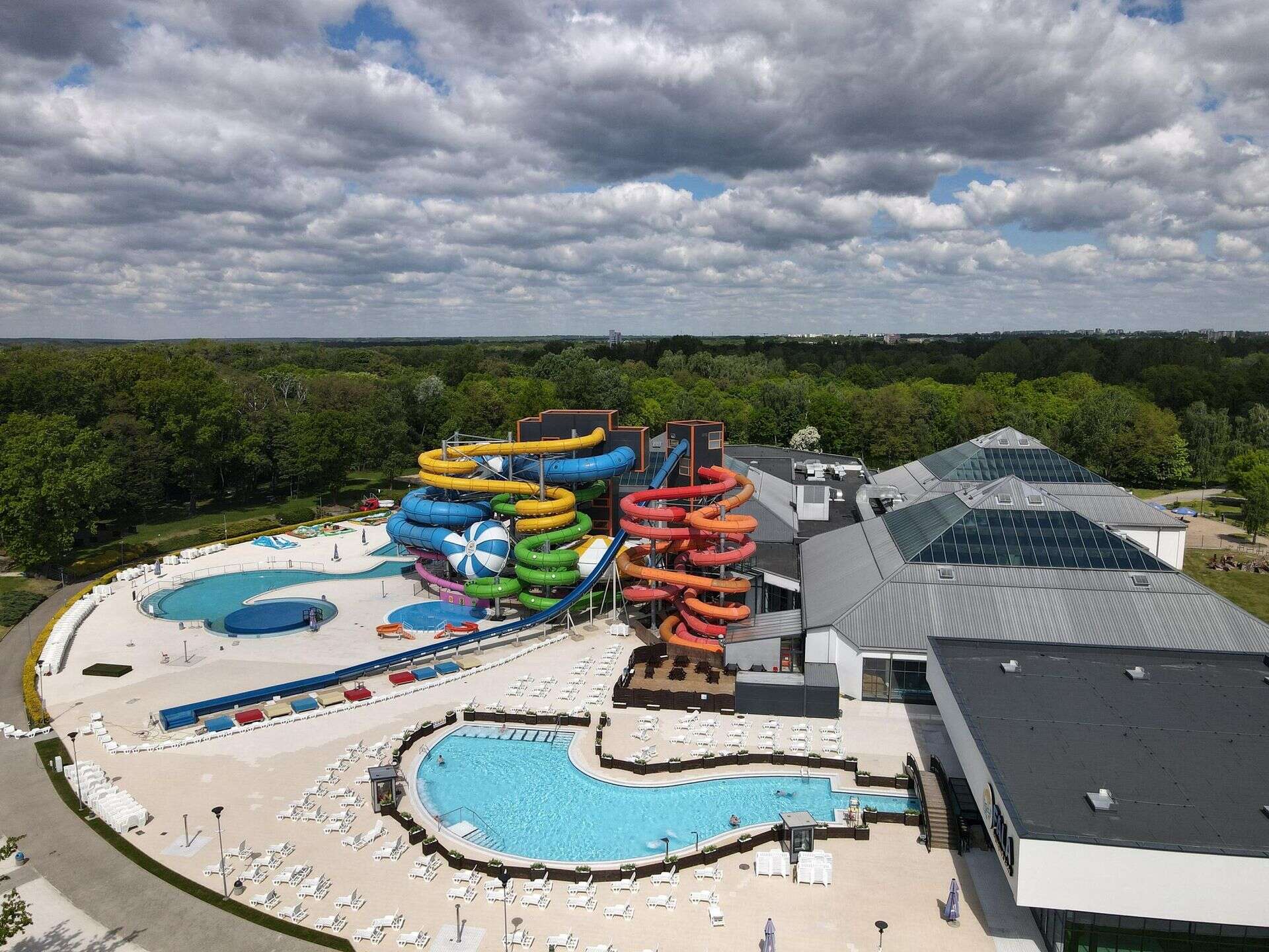 Hit czy kit? Jedyna taka zjeżdżalnia w Polsce! Znany aquapark nie bierze jeńców. Tak teraz wygląd…