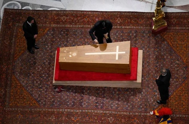 Sprawdź! Wiadomo, jak będzie wyglądać przejazd trumny z papieżem Franciszkiem przez Rzym. 