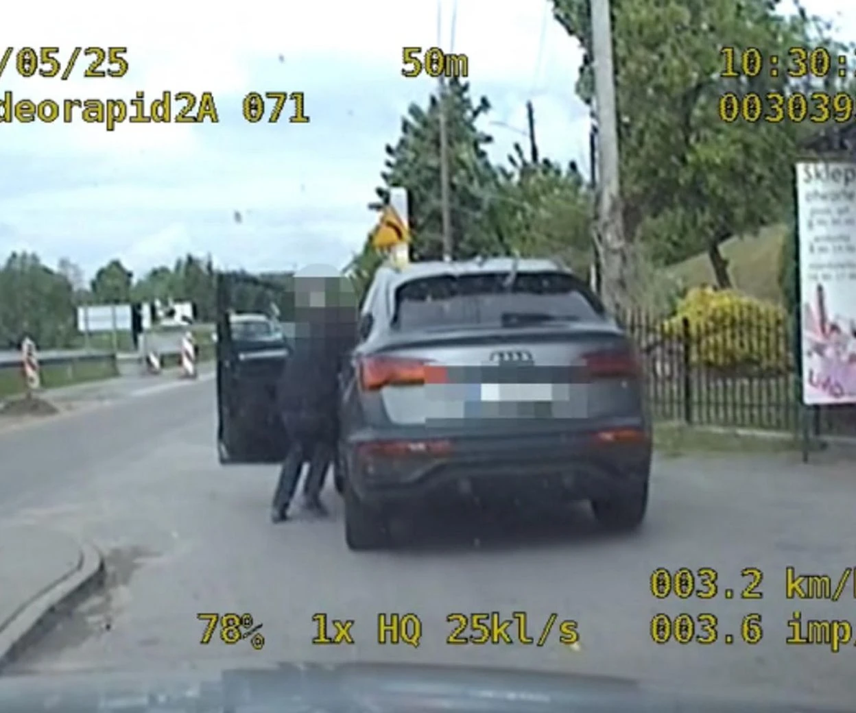 Wszystko się nagrało! Mistrz kierownicy spieszył się do pracy. Nagranie w sieci
