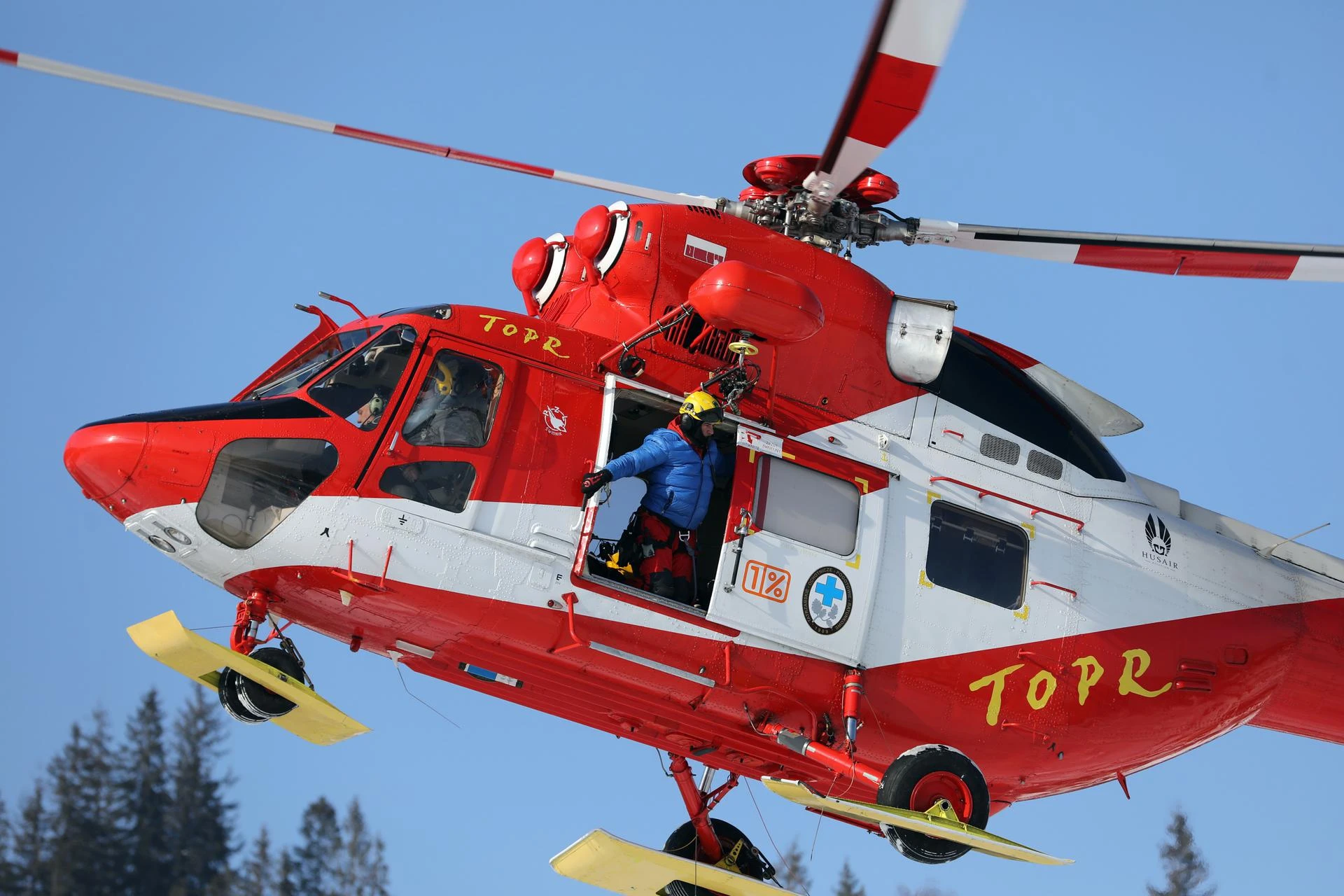 Ratownicy to nie taksówkarze! Kuriozalny telefon do TOPR. Wezwali pomoc, bo zaskoczył ich zmrok