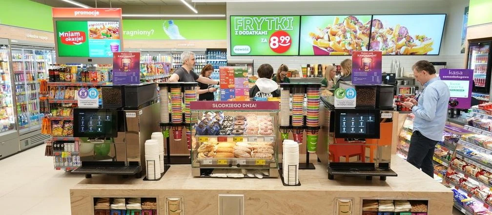 Dobre smaki Międzynarodowy Dzień Kawy z Żabką – dziś to największa sieć kawiarni w Polsce!