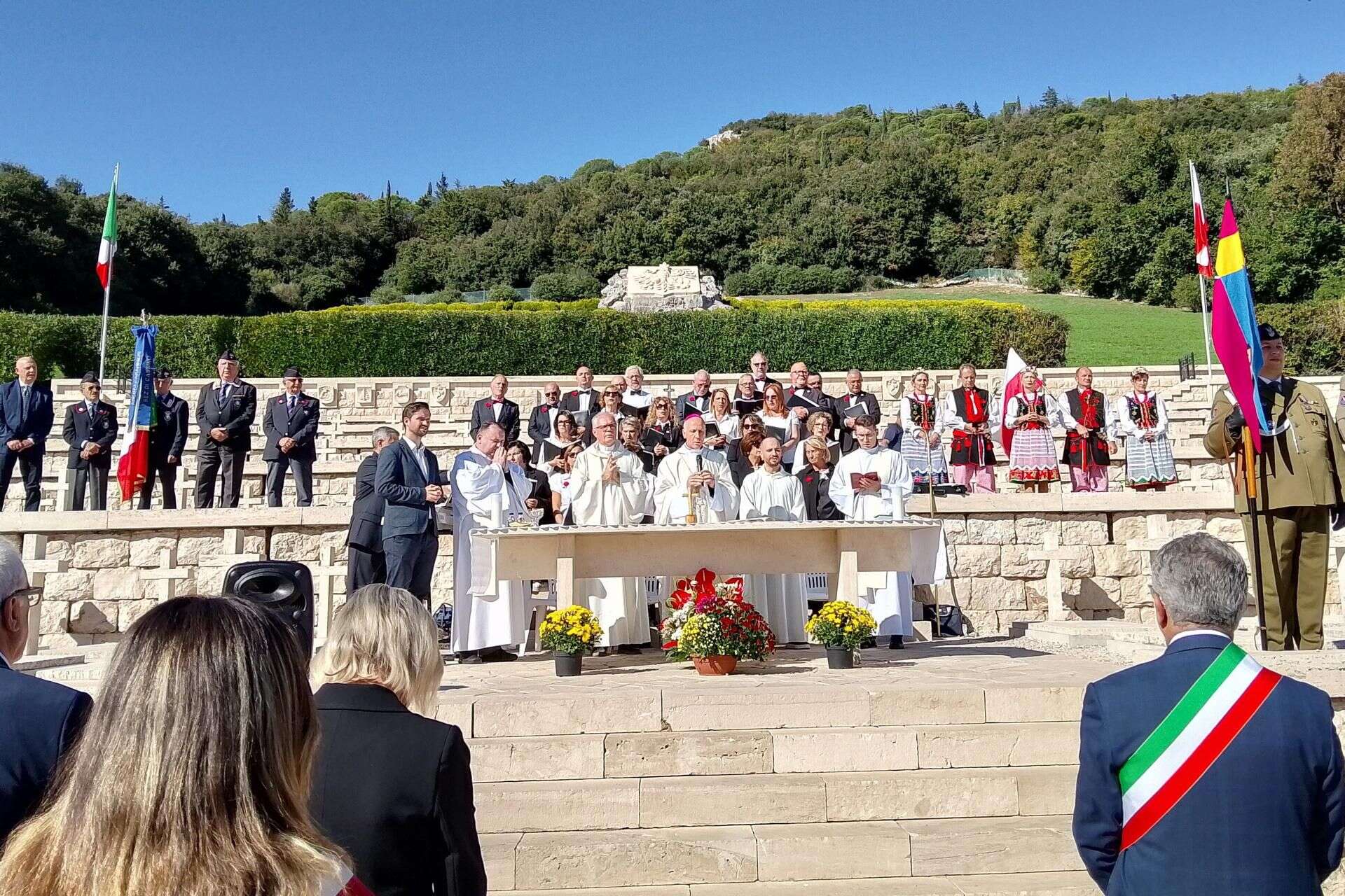 Uroczystości We Włoszech msza na Monte Cassino