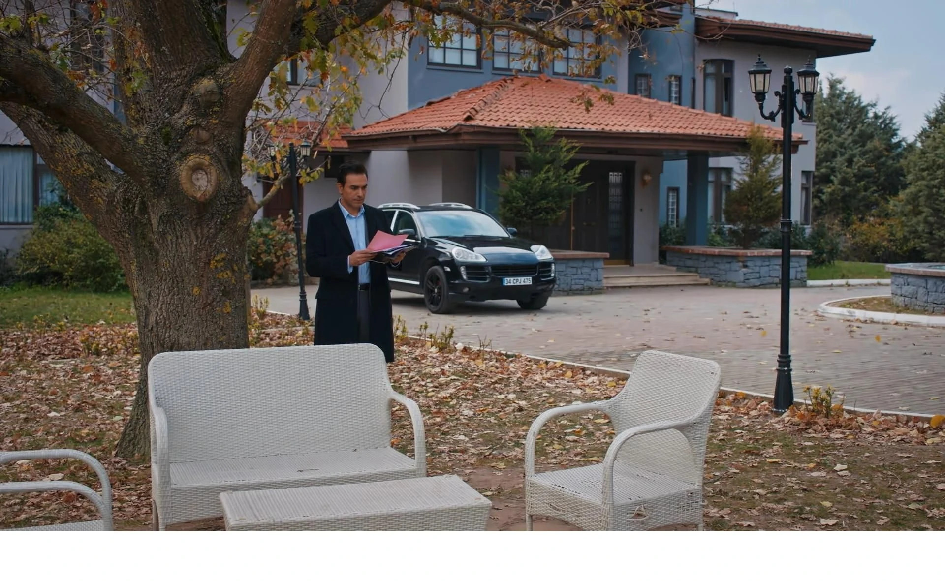 Tureckie seriale Dziedzictwo, odcinek 669. Zazdrosny Nedim zabierze list Seher do Yamana! Nie pozwoli mu być z Naną, ale nie przewidzi jednego - ZDJĘCIA