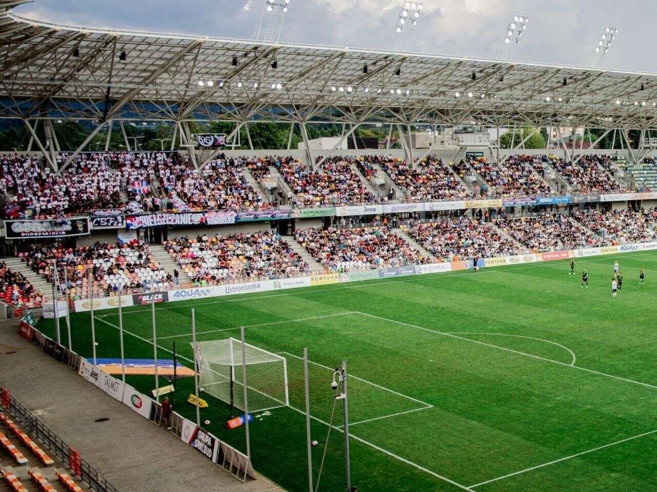 trudno uwierzyć Radny miejski okazał się stadionowym chuliganem! Potężny skandal w polskiej piłce